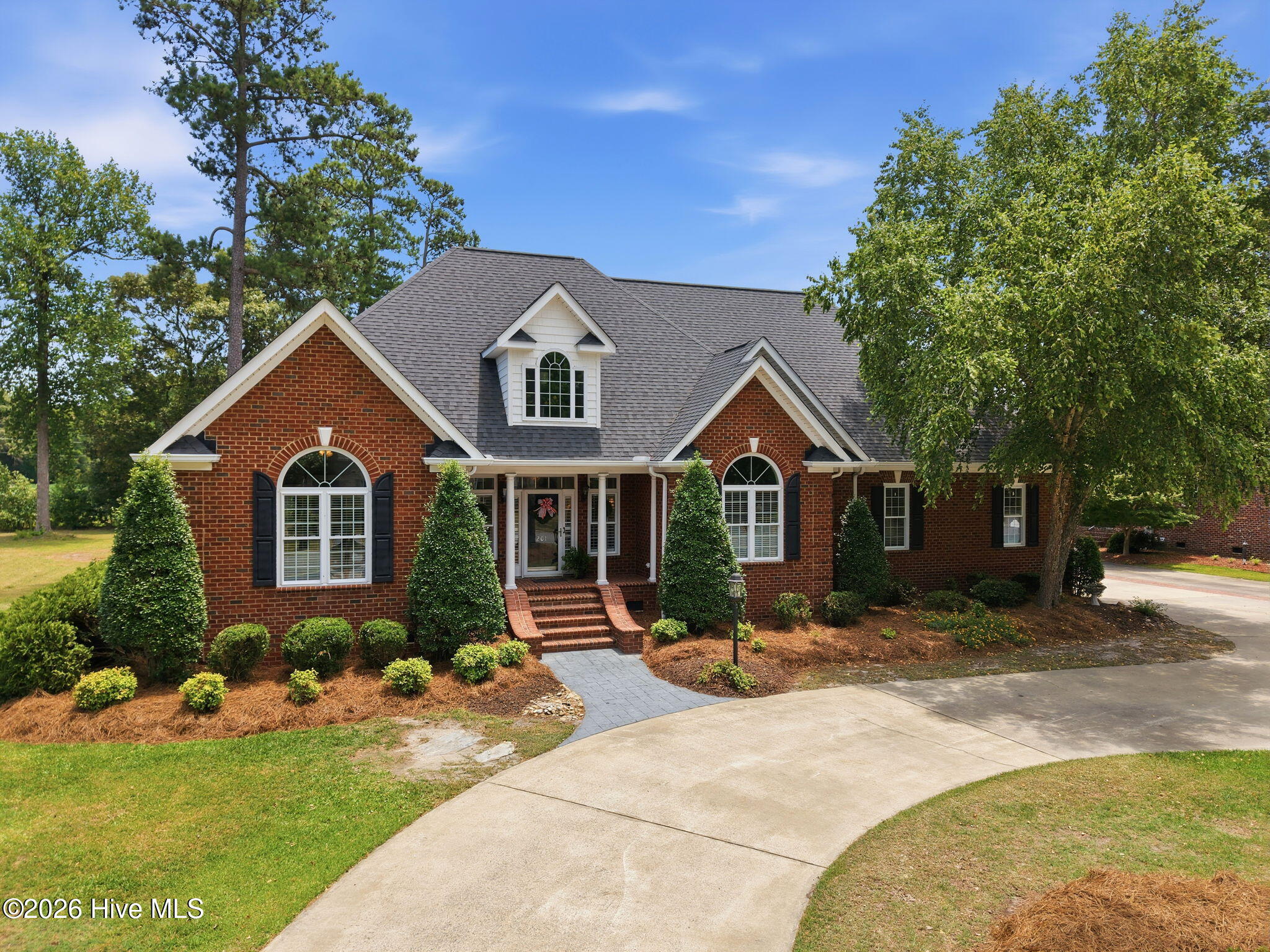 201 Foxcroft Lane Property Photo 1