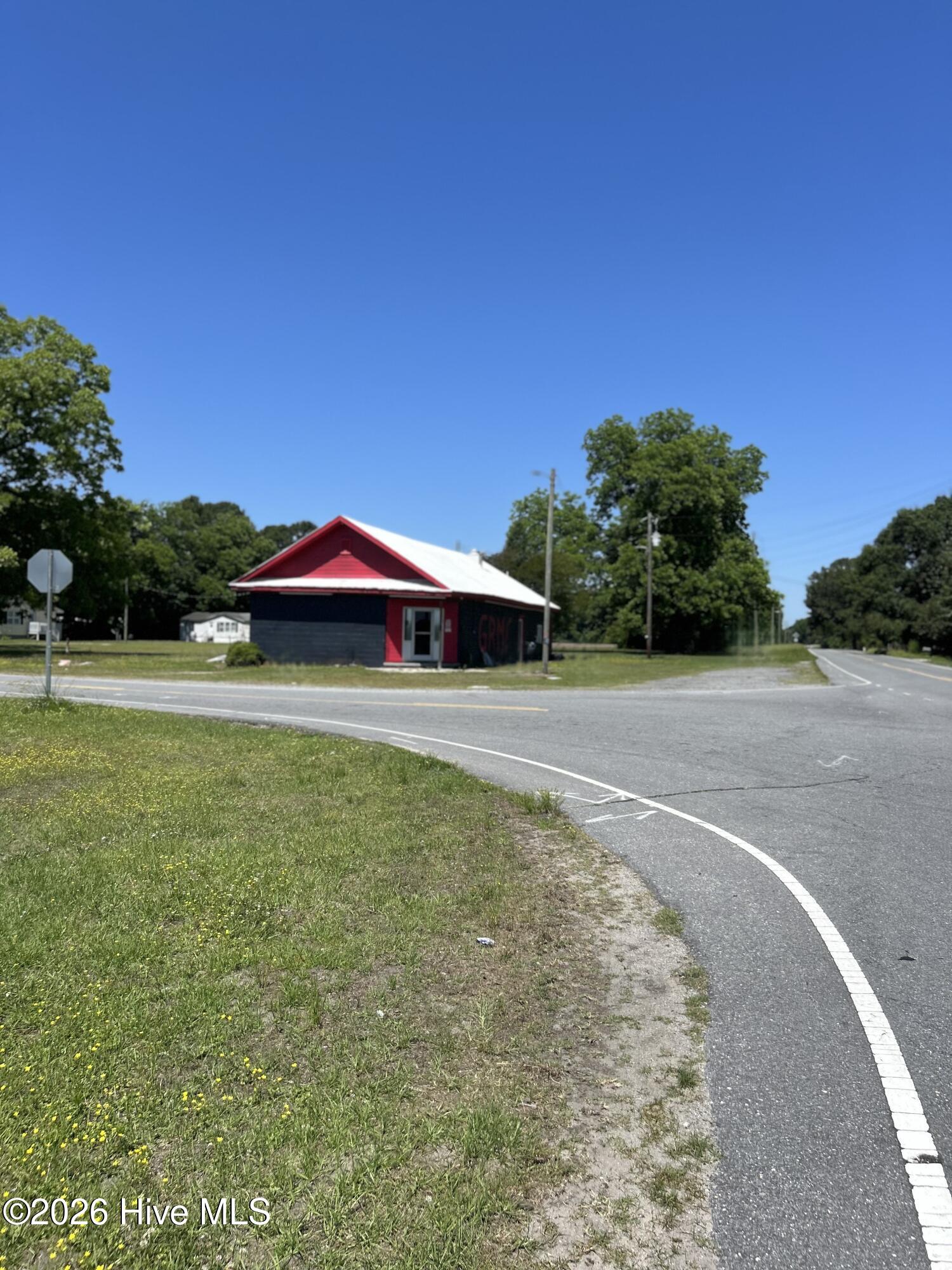 102 Wards Road Property Photo 1