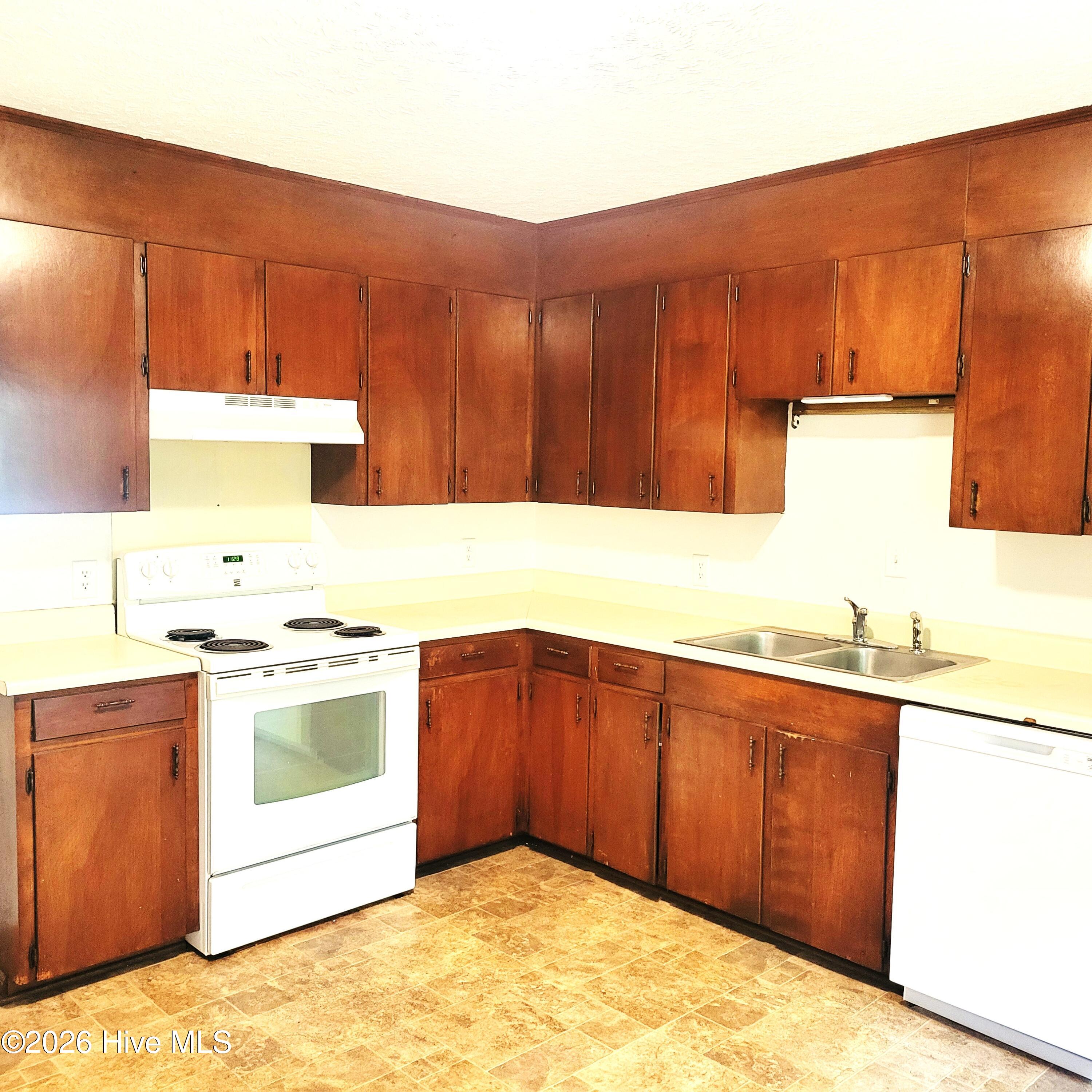 607 Longleaf Road A Property Photo 9