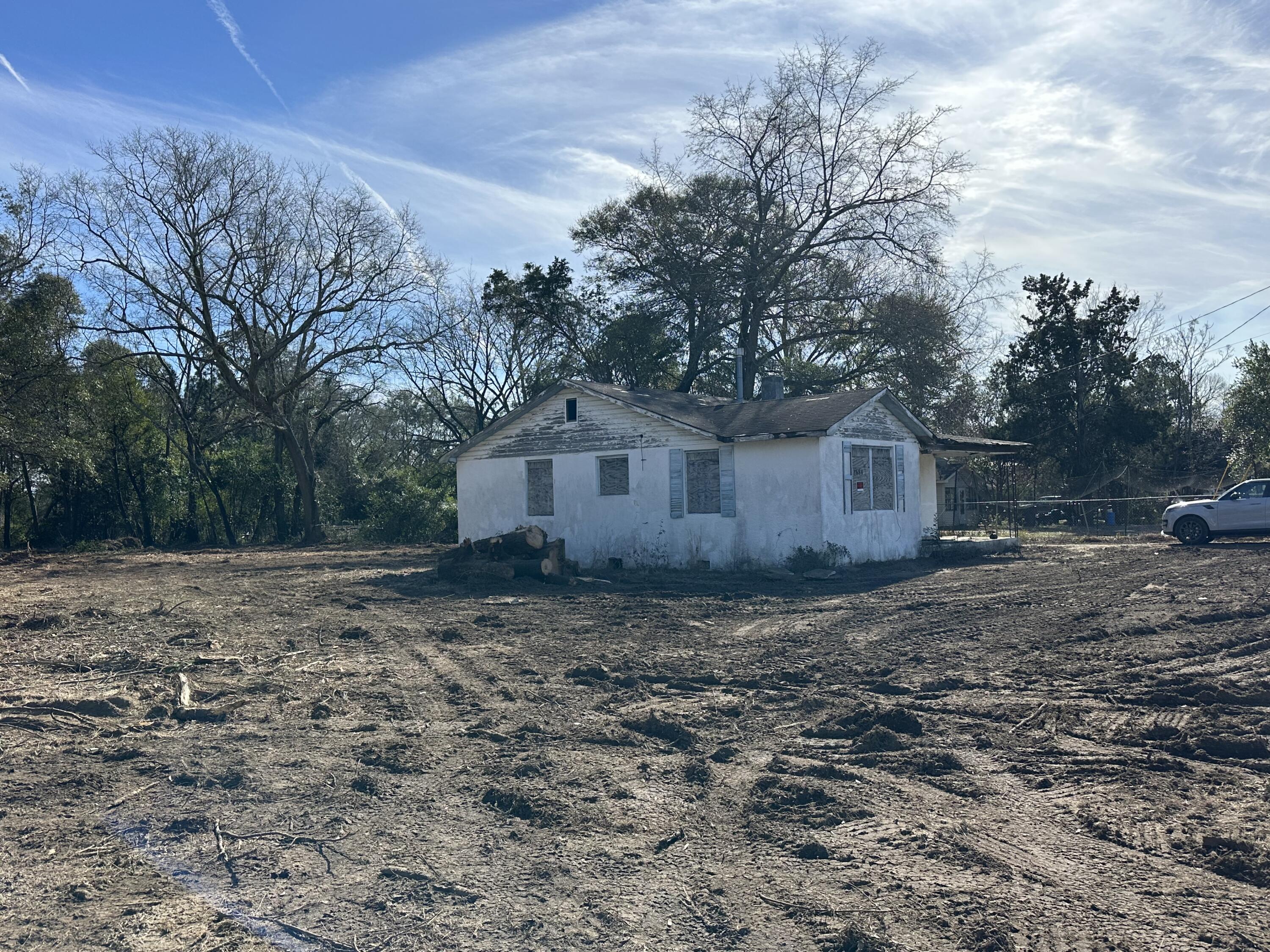 3684 Peach Orchard Road Property Photo 4