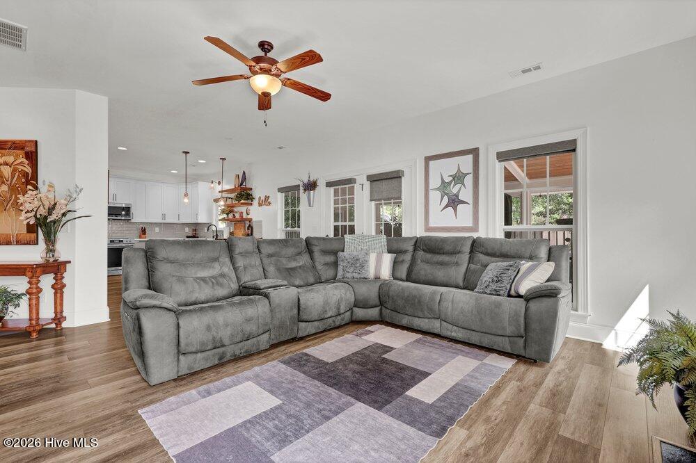8132 Saltcedar Drive Property Photo 10