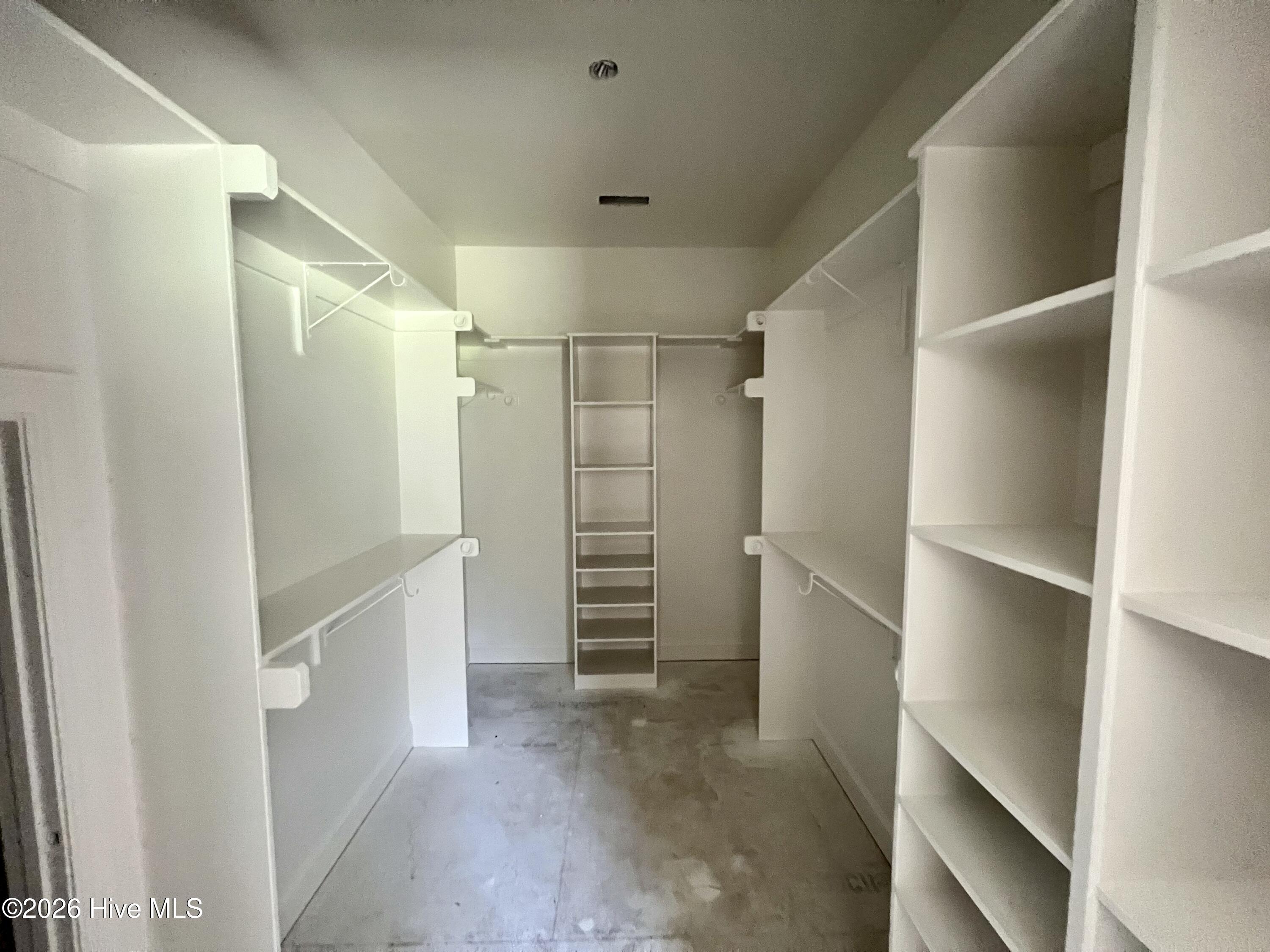 207 Hillstead Way Property Photo 13
