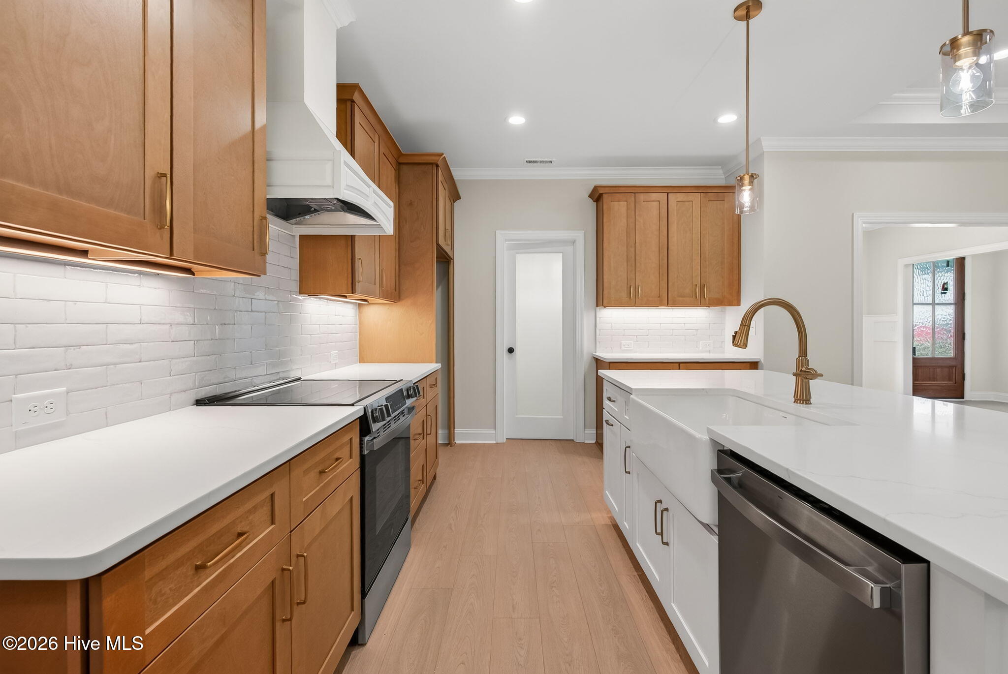 207 Hillstead Way Property Photo 14
