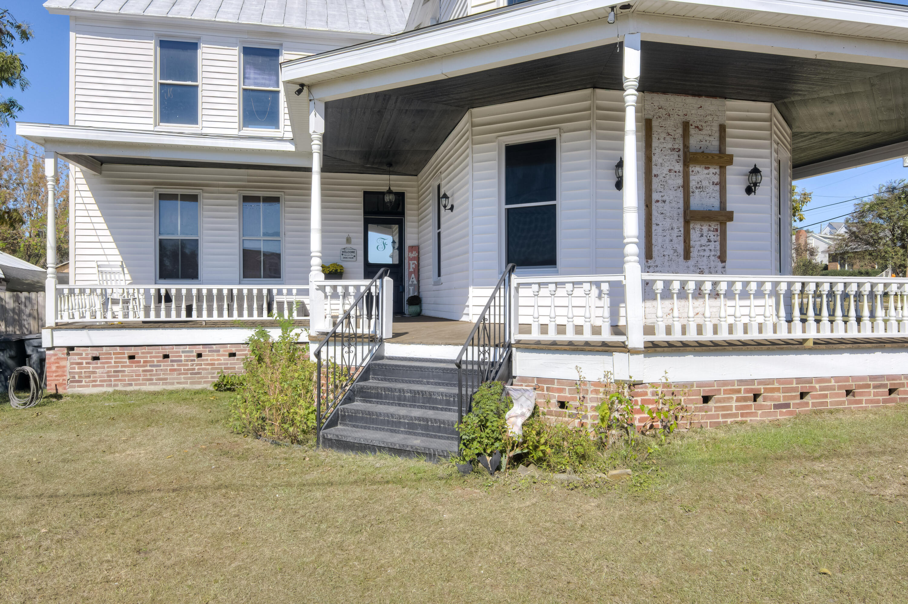 401 W Forest Avenue Property Photo 3