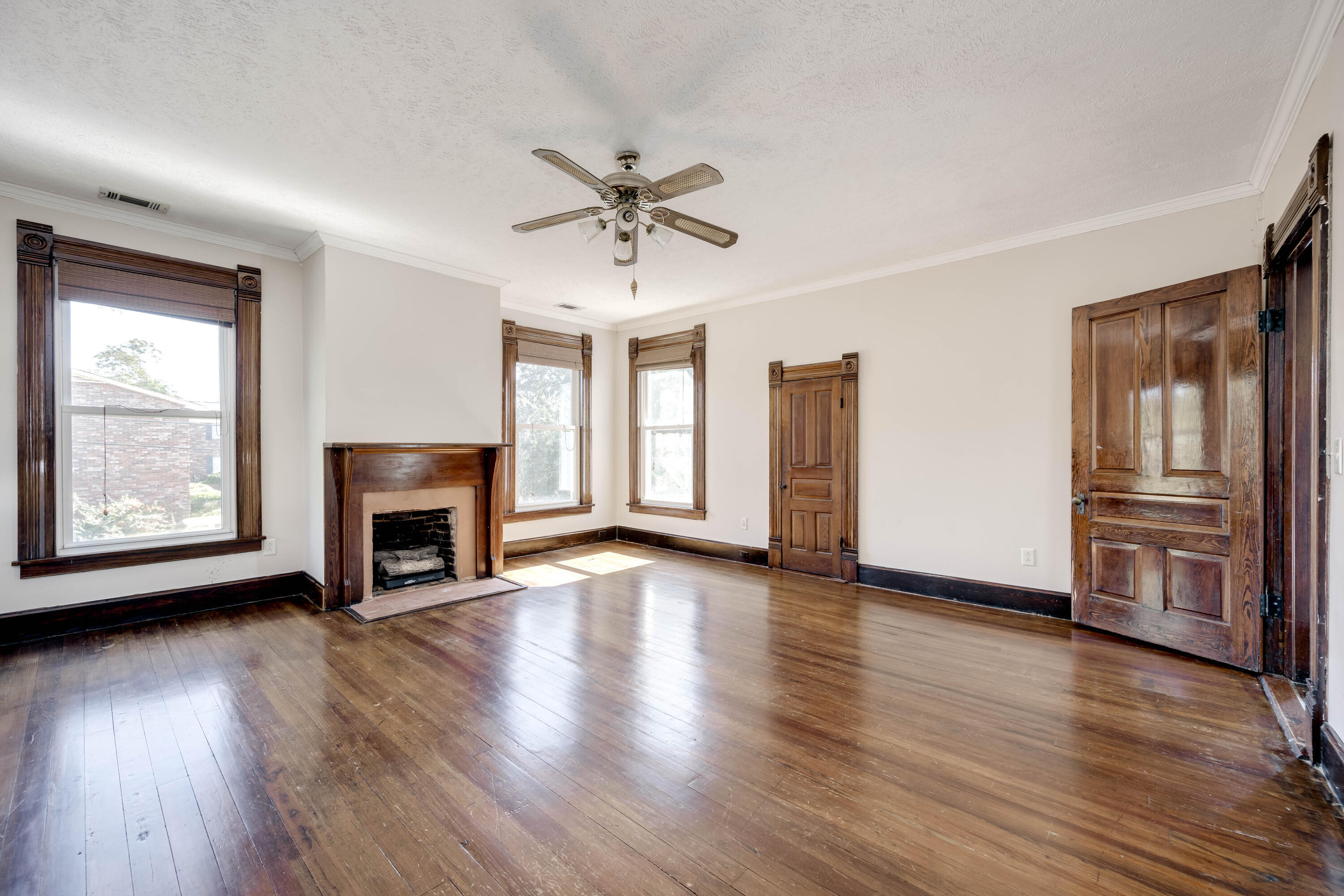 401 W Forest Avenue Property Photo 24