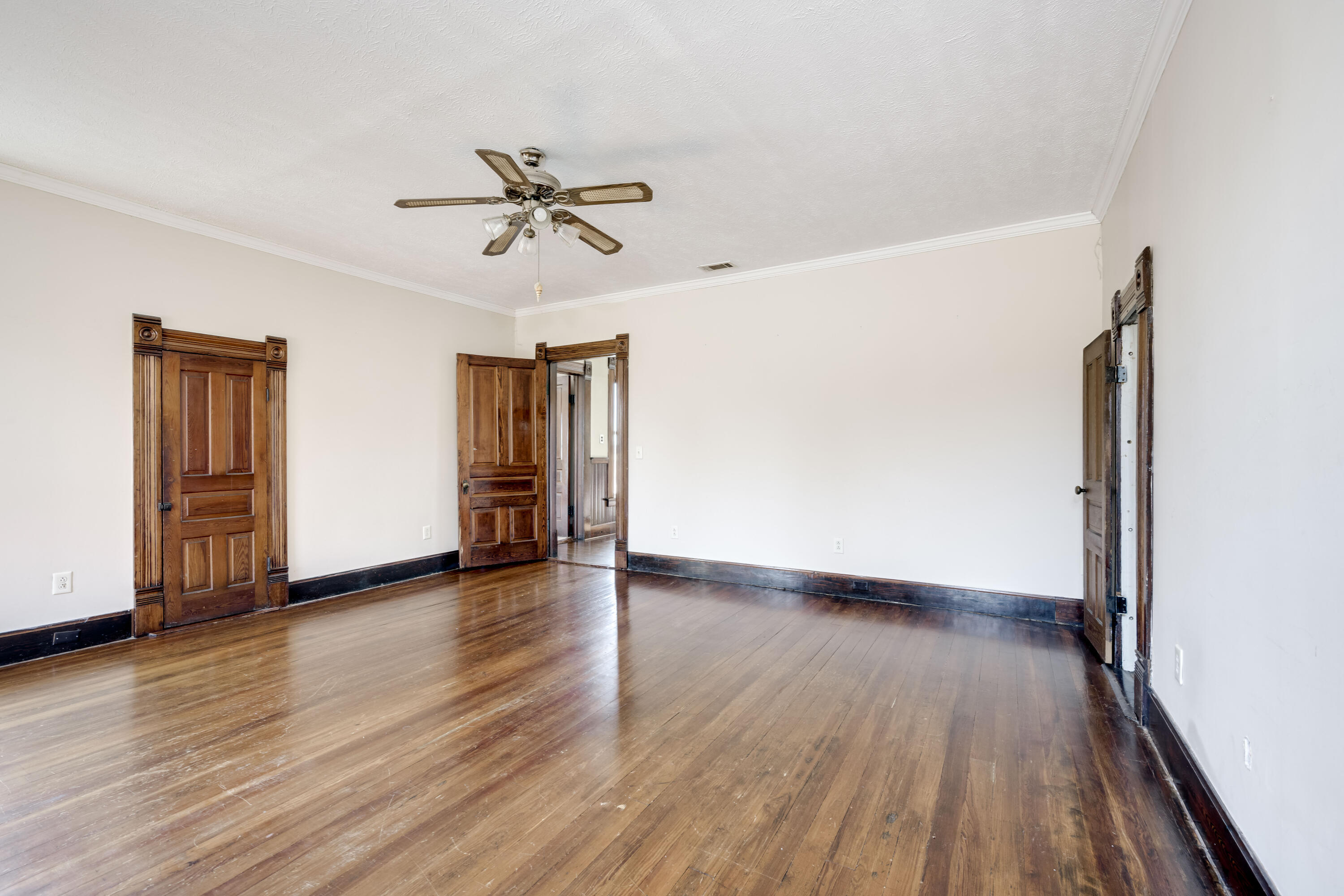 401 W Forest Avenue Property Photo 25