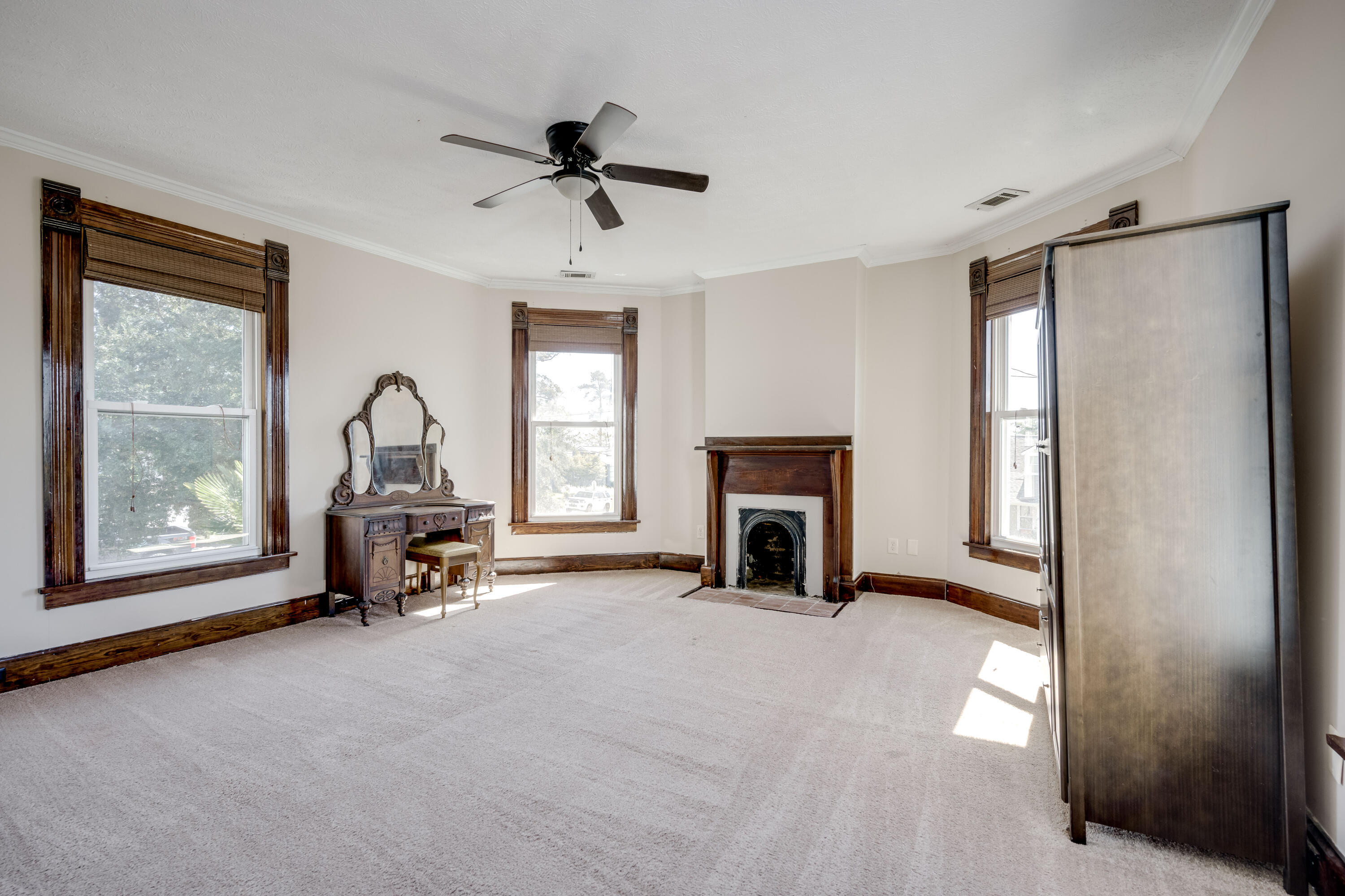 401 W Forest Avenue Property Photo 30