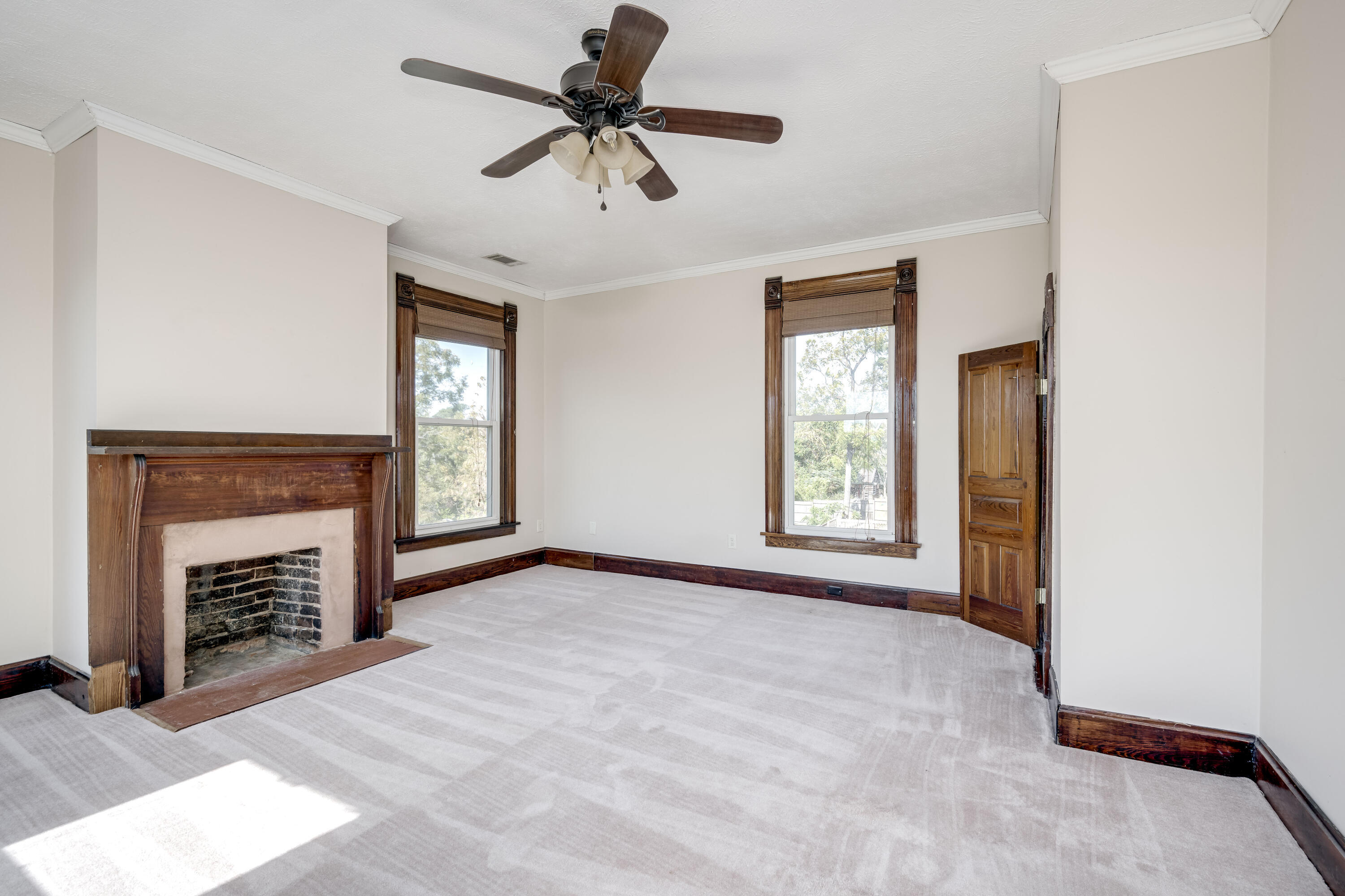 401 W Forest Avenue Property Photo 35