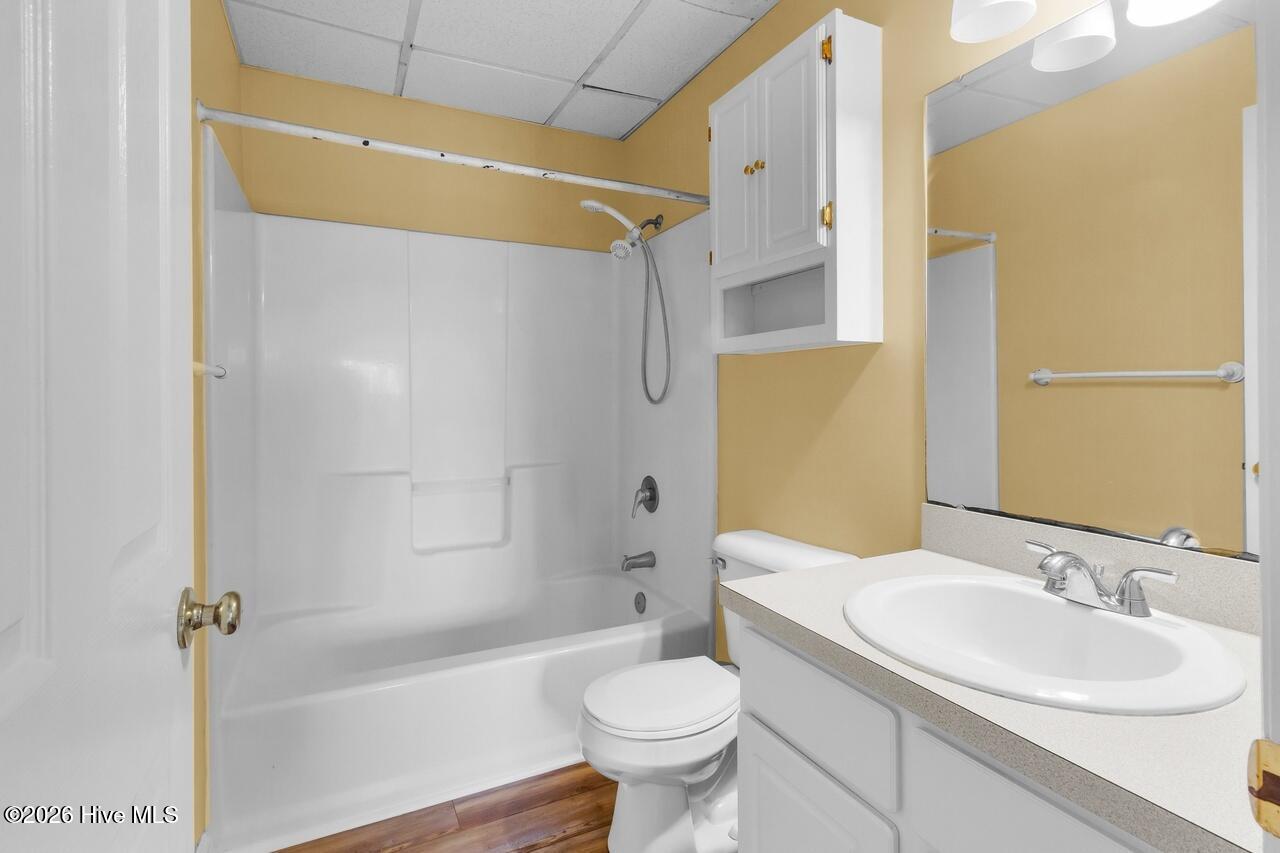 501 Queen Street Property Photo 13