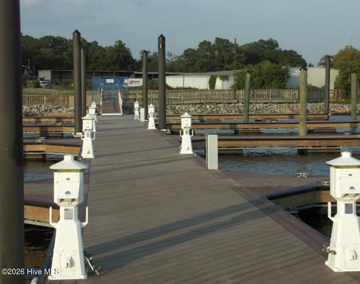227 E Water Street Dock B Property Photo 14