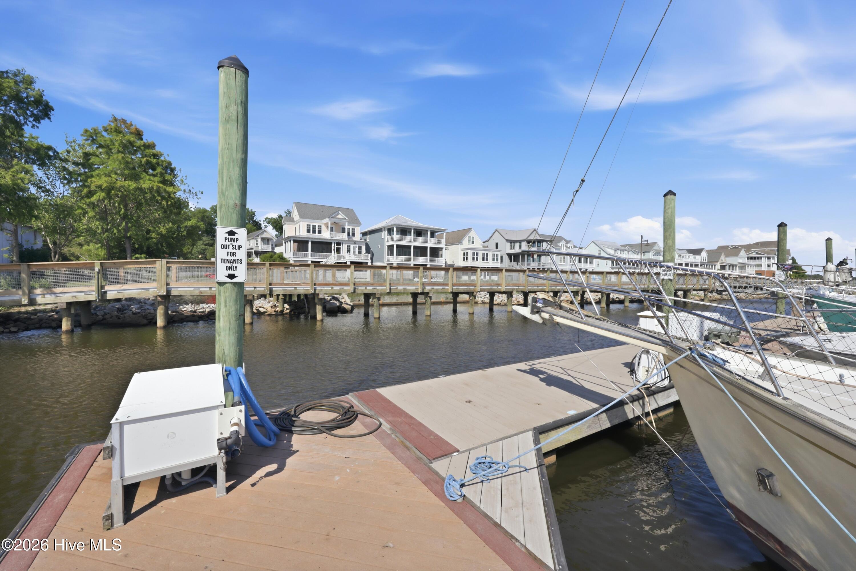 227 E Water Street Dock B Property Photo 21