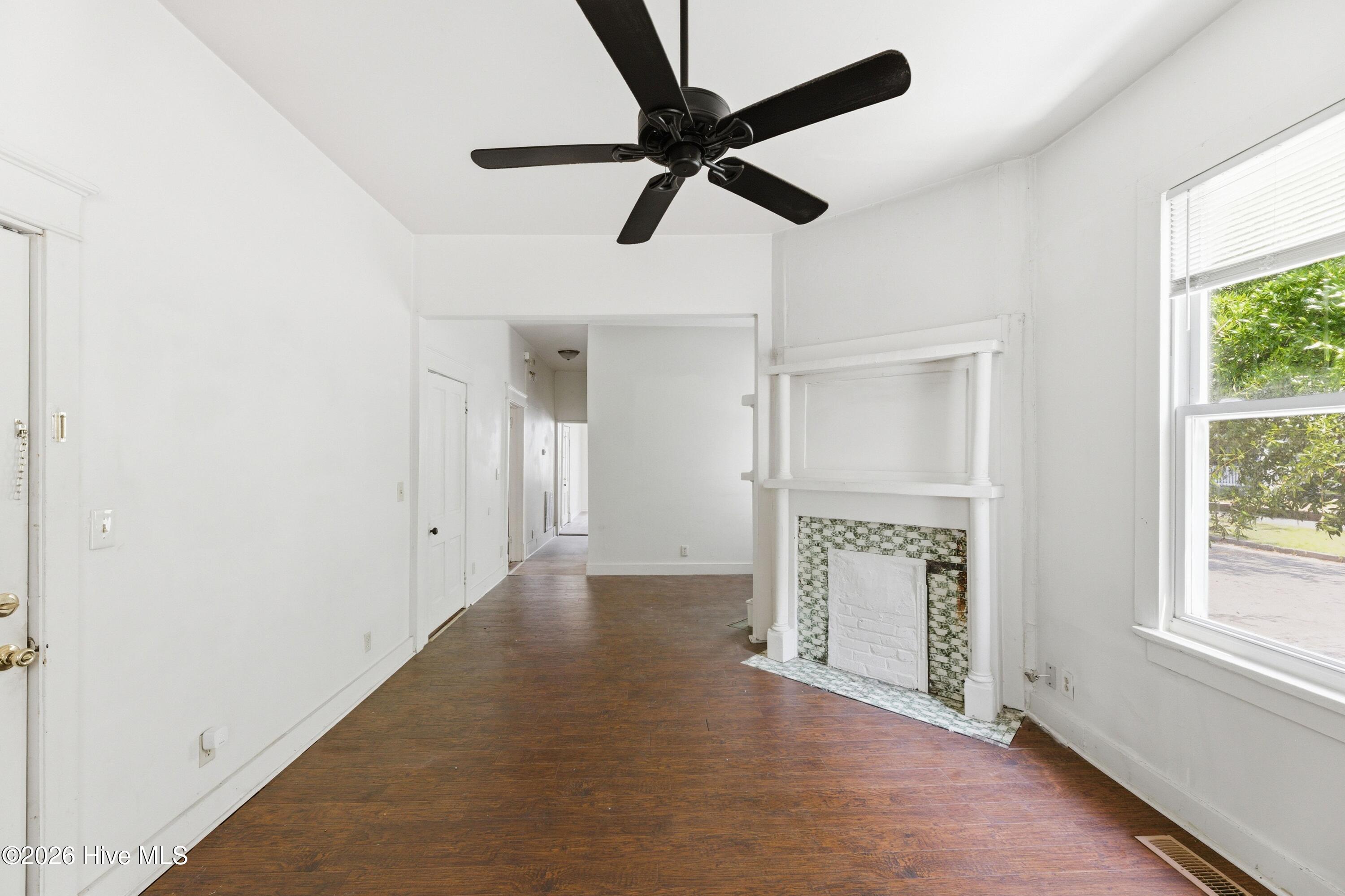 623 S 6th Street Property Photo 3
