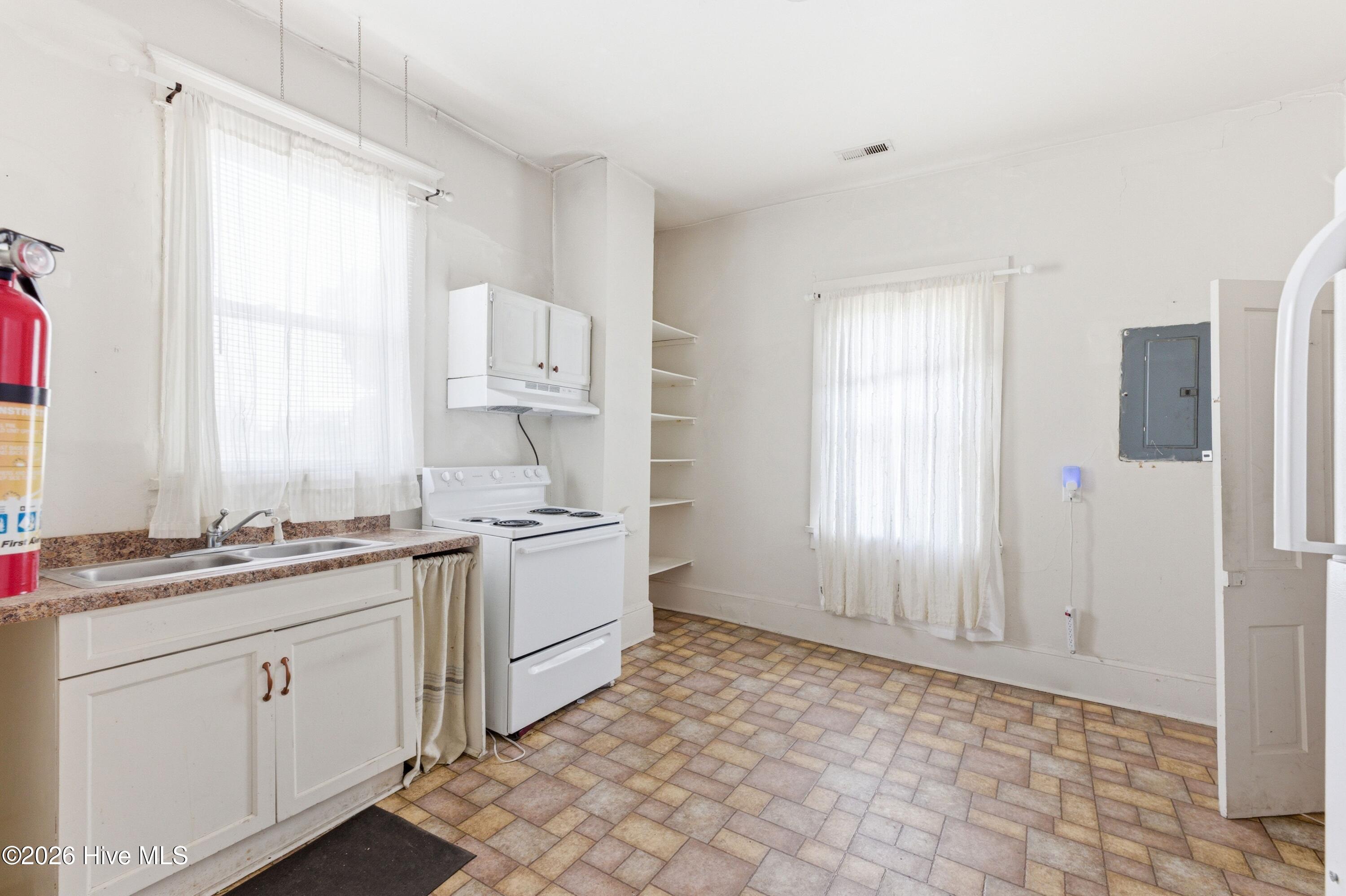 623 S 6th Street Property Photo 5