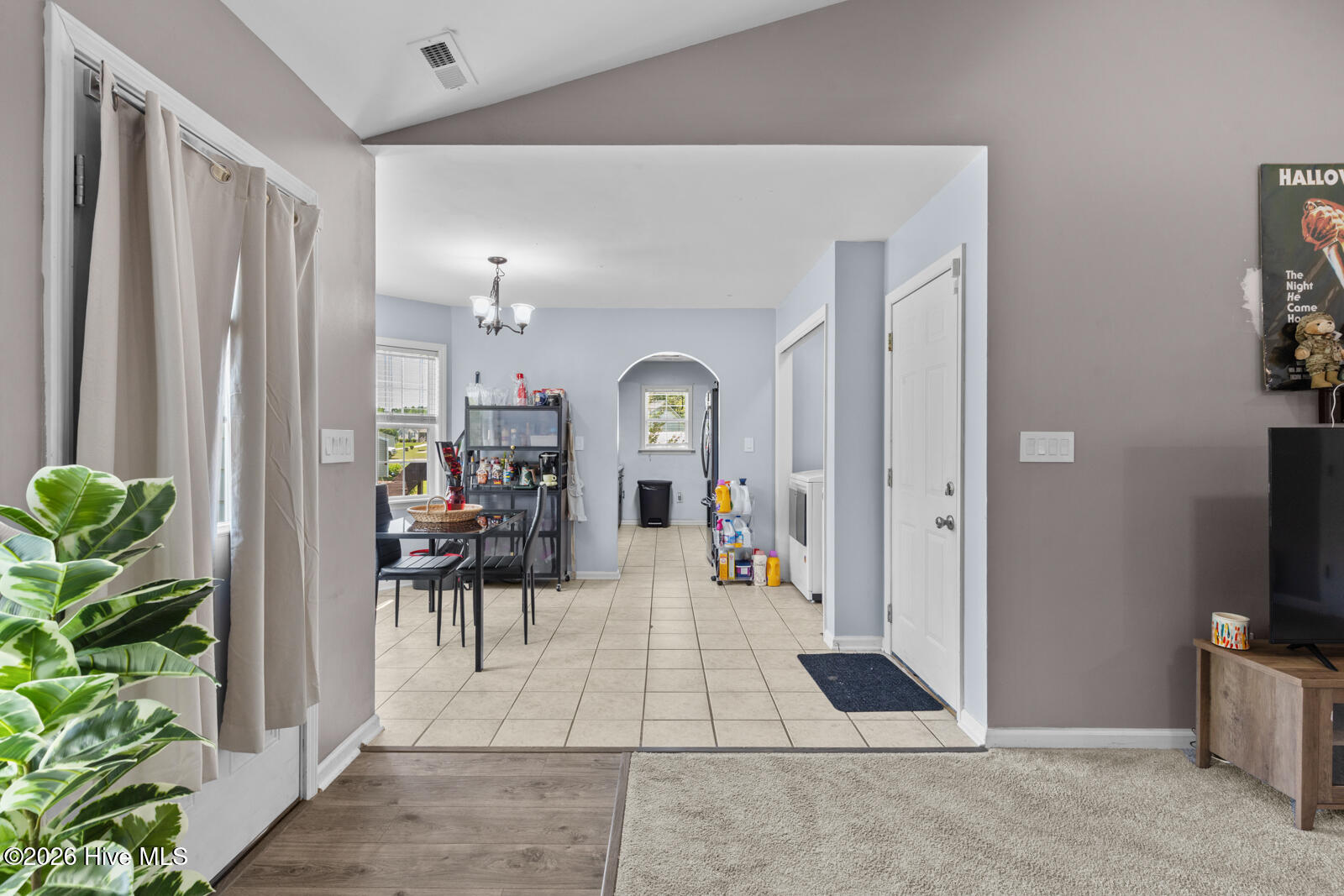 402 Kant Place Property Photo 7