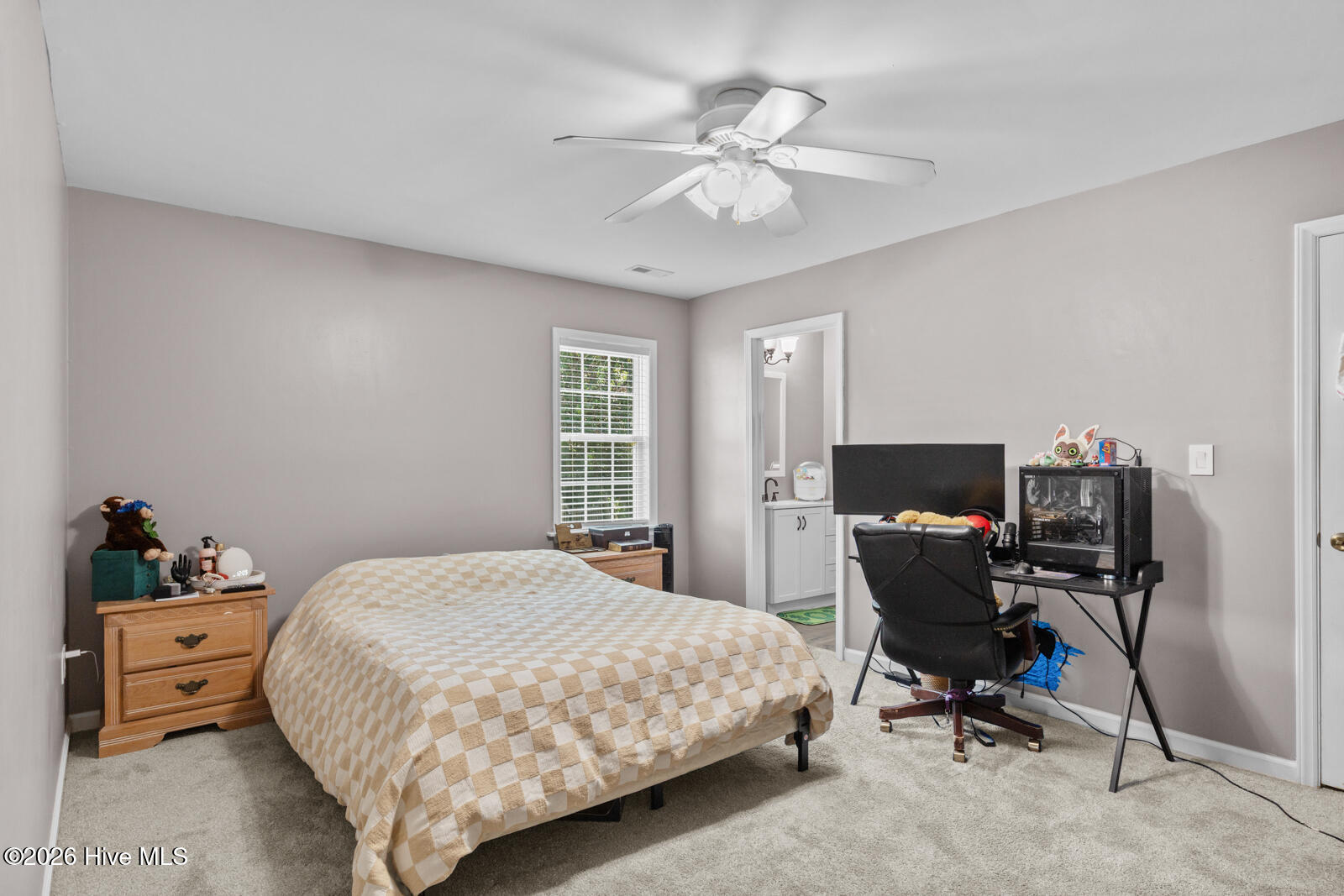 402 Kant Place Property Photo 11