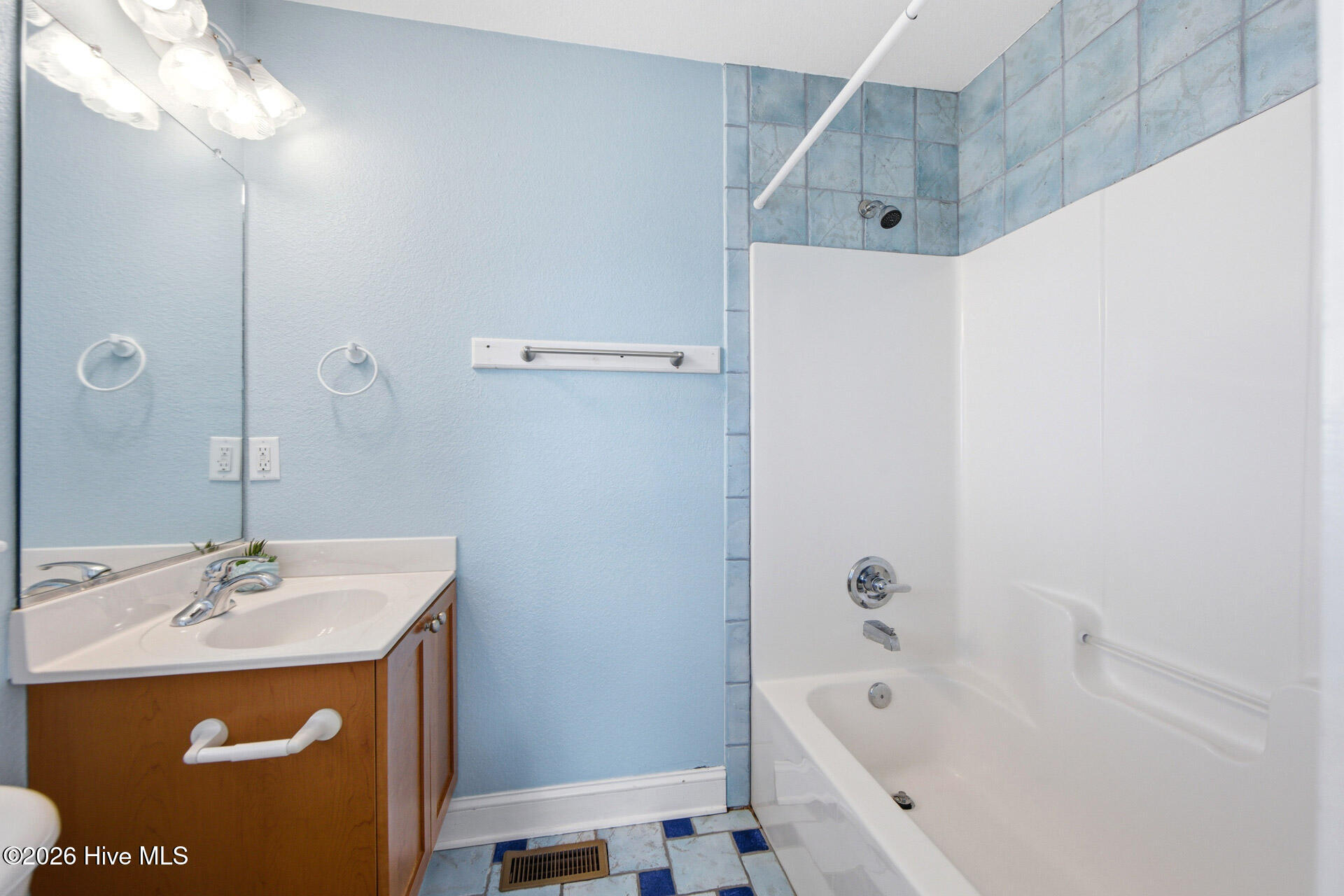 24204 Caribbean Court Property Photo 10