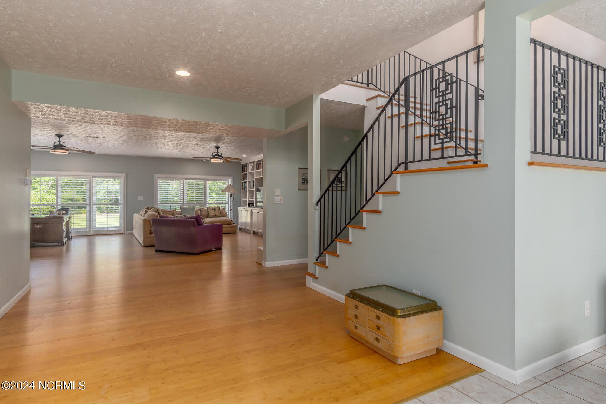 301 Sandy Point Drive Property Photo 3