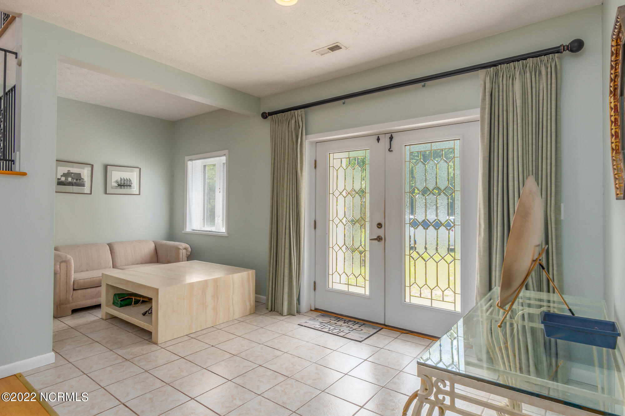 301 Sandy Point Drive Property Photo 4