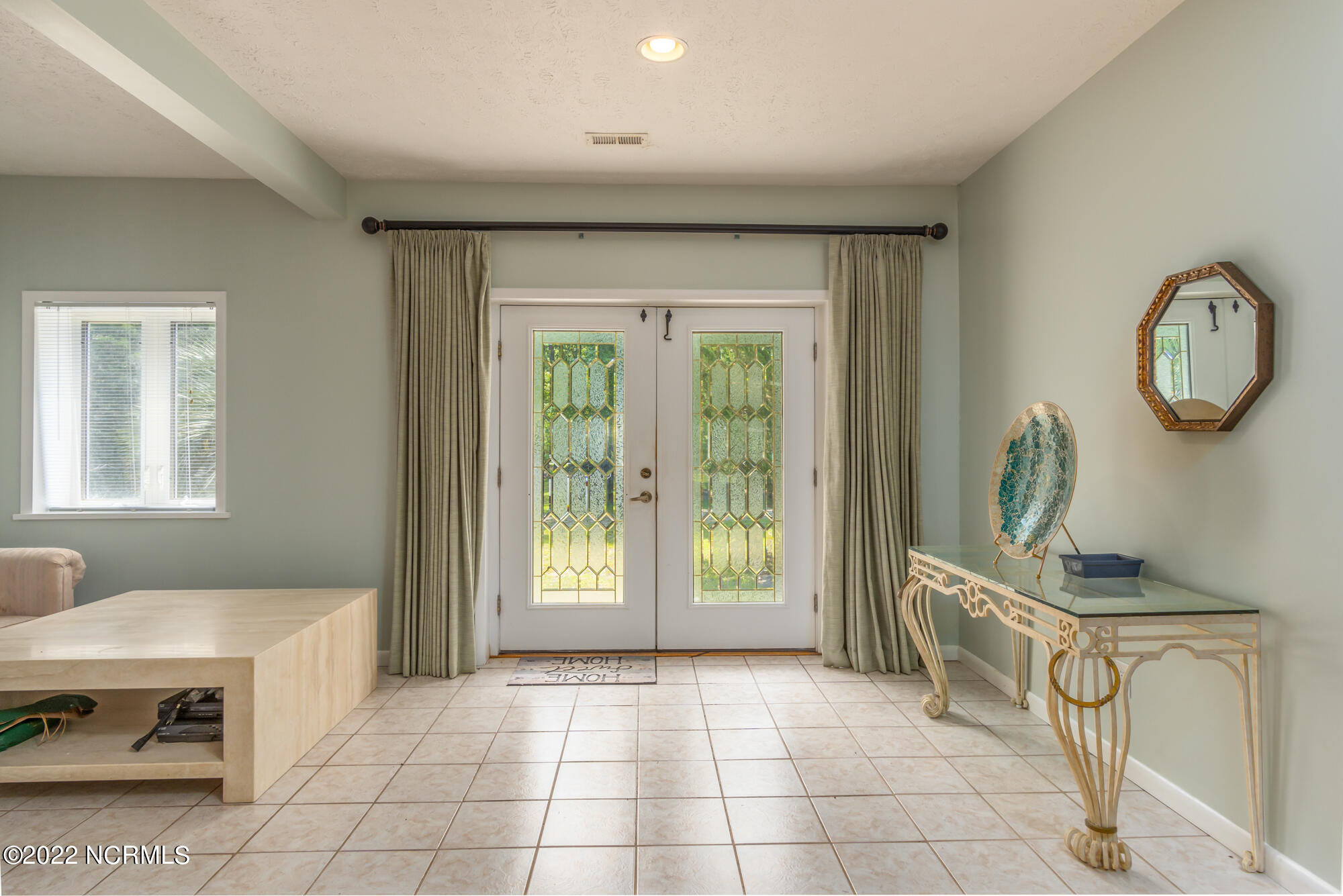 301 Sandy Point Drive Property Photo 5