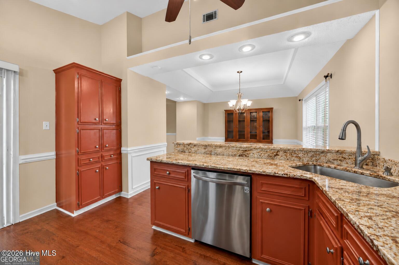 2955 Hillcreek Drive Property Photo 11