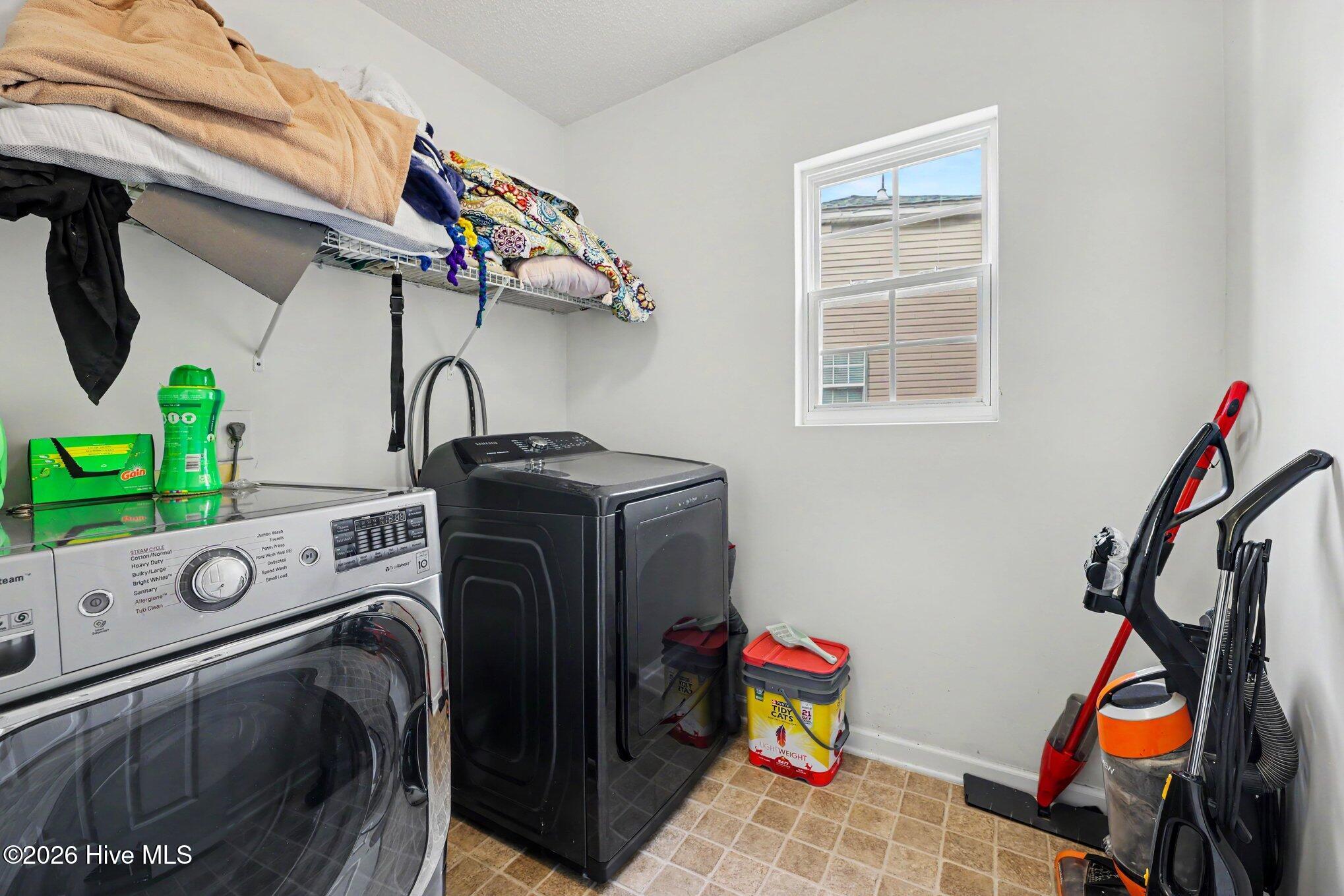 237 Georgetowne Drive Property Photo 14
