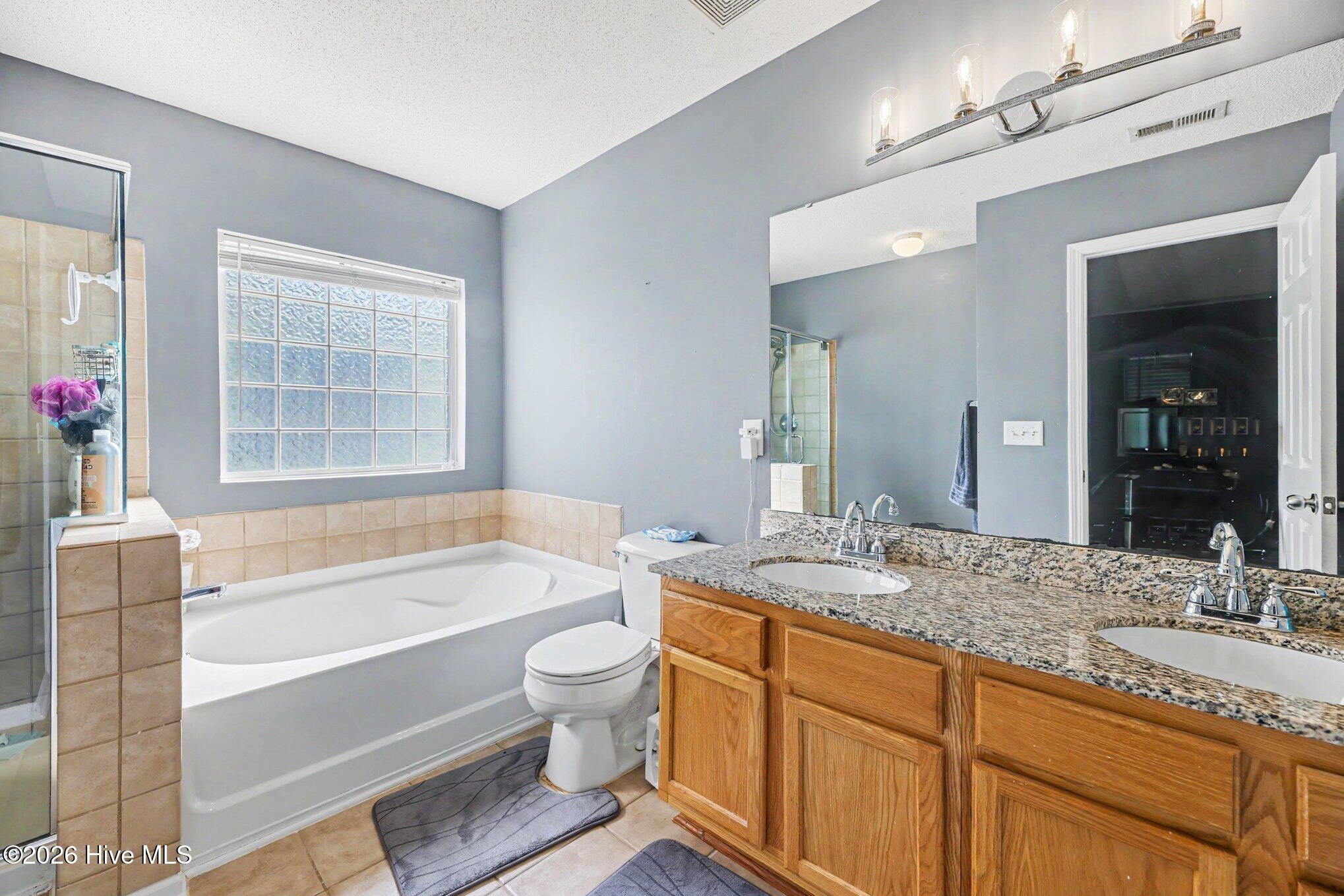 237 Georgetowne Drive Property Photo 17