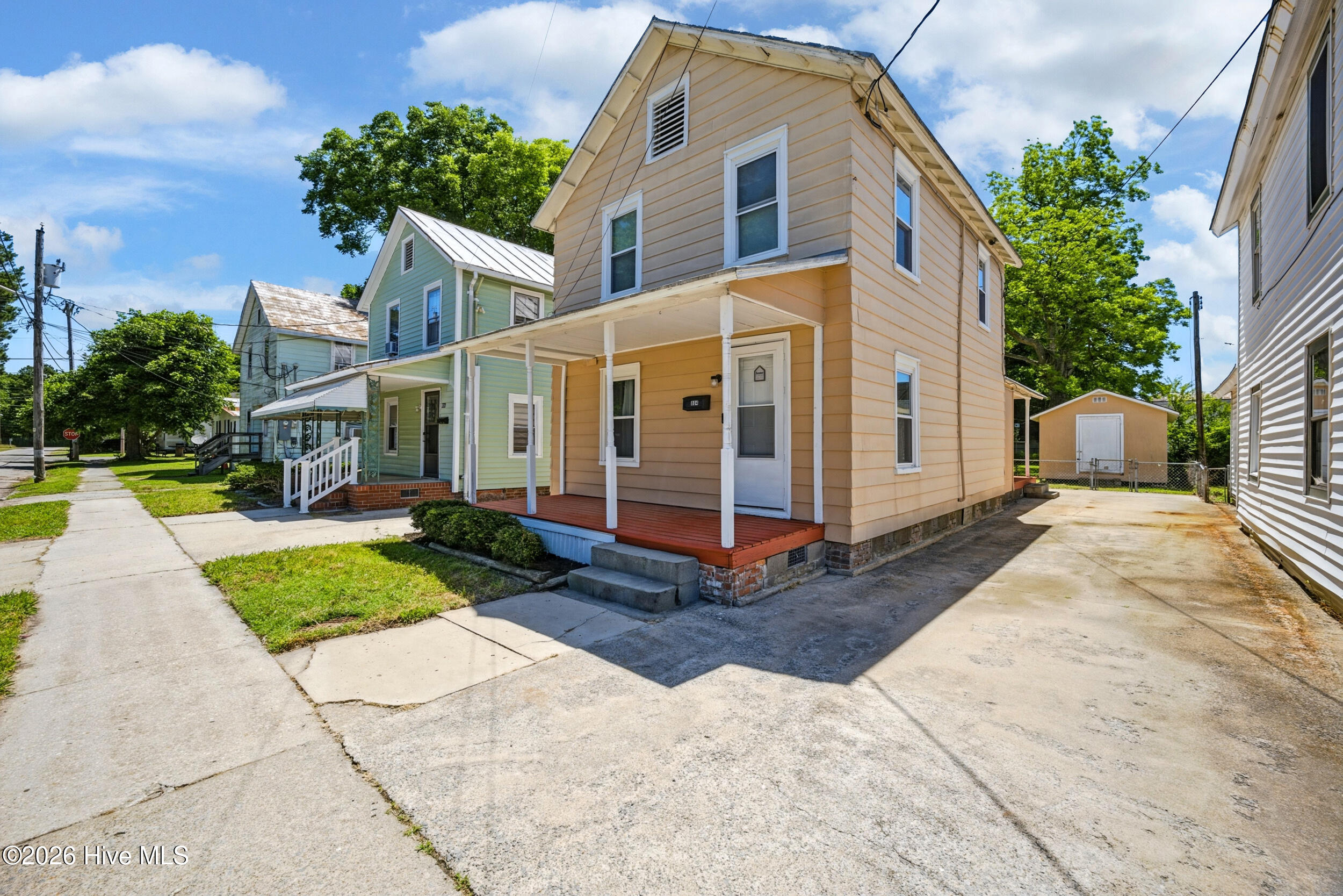 804 2nd Street Property Photo 4