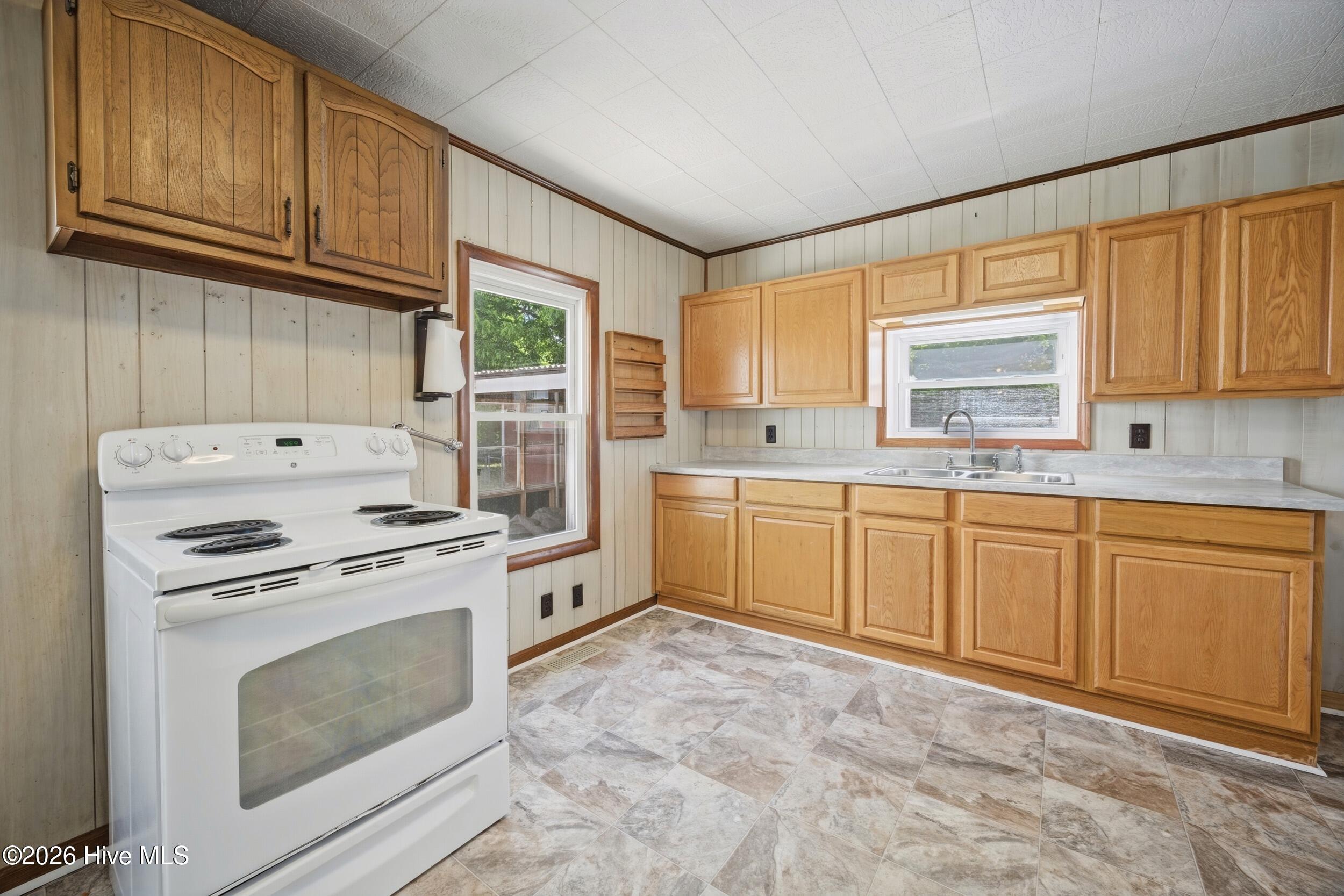 804 2nd Street Property Photo 14