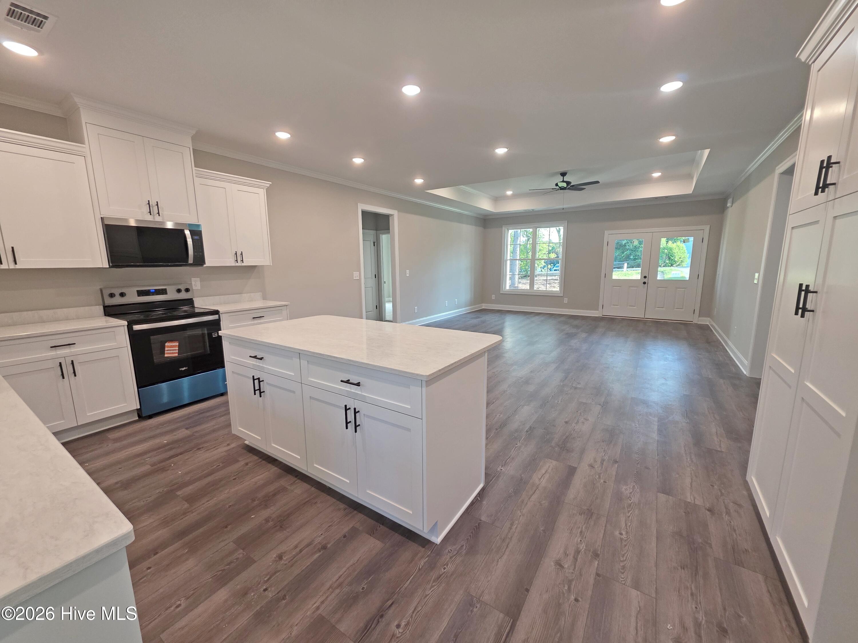 548 Hillman Street Property Photo 3