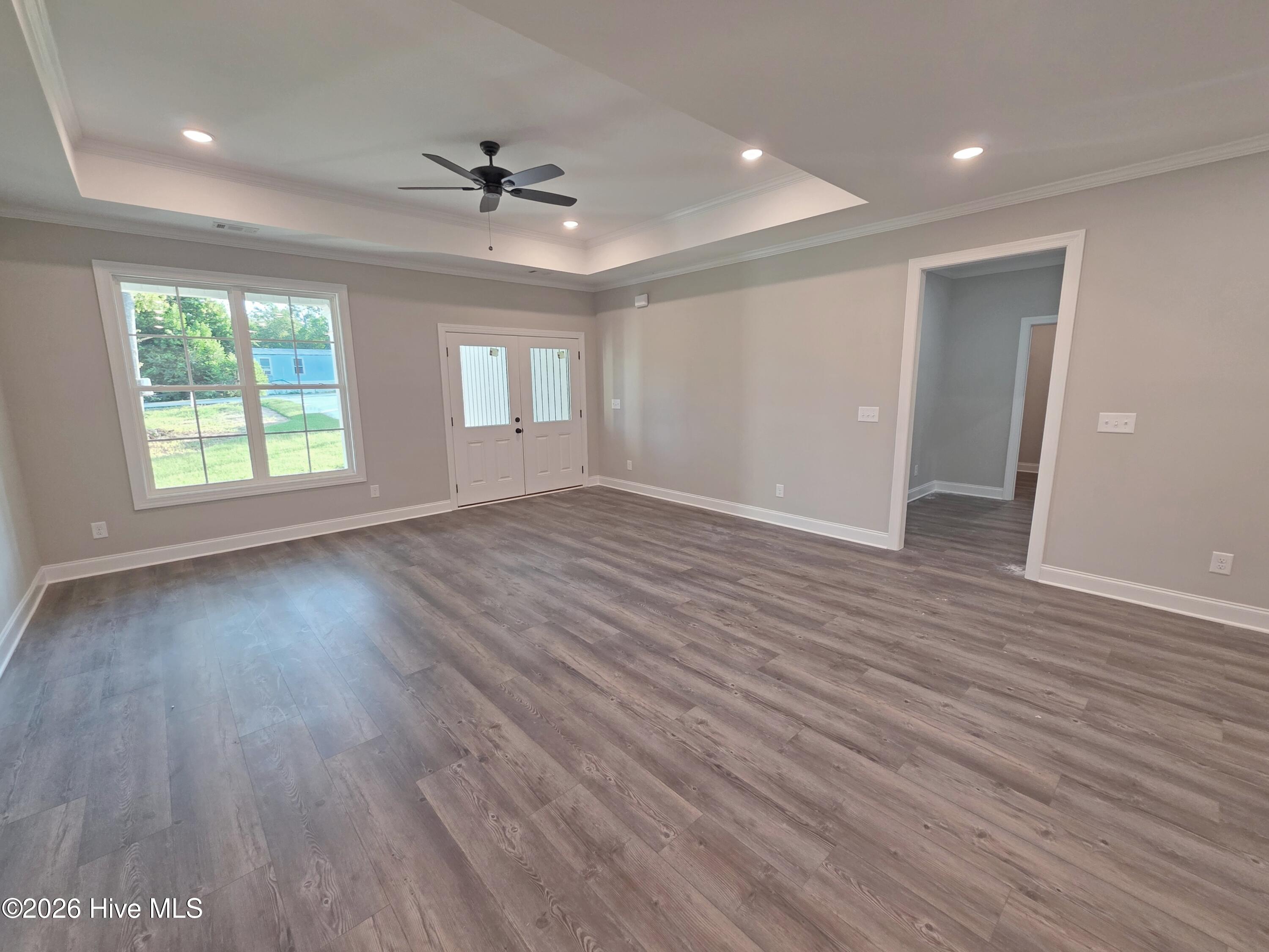 548 Hillman Street Property Photo 6