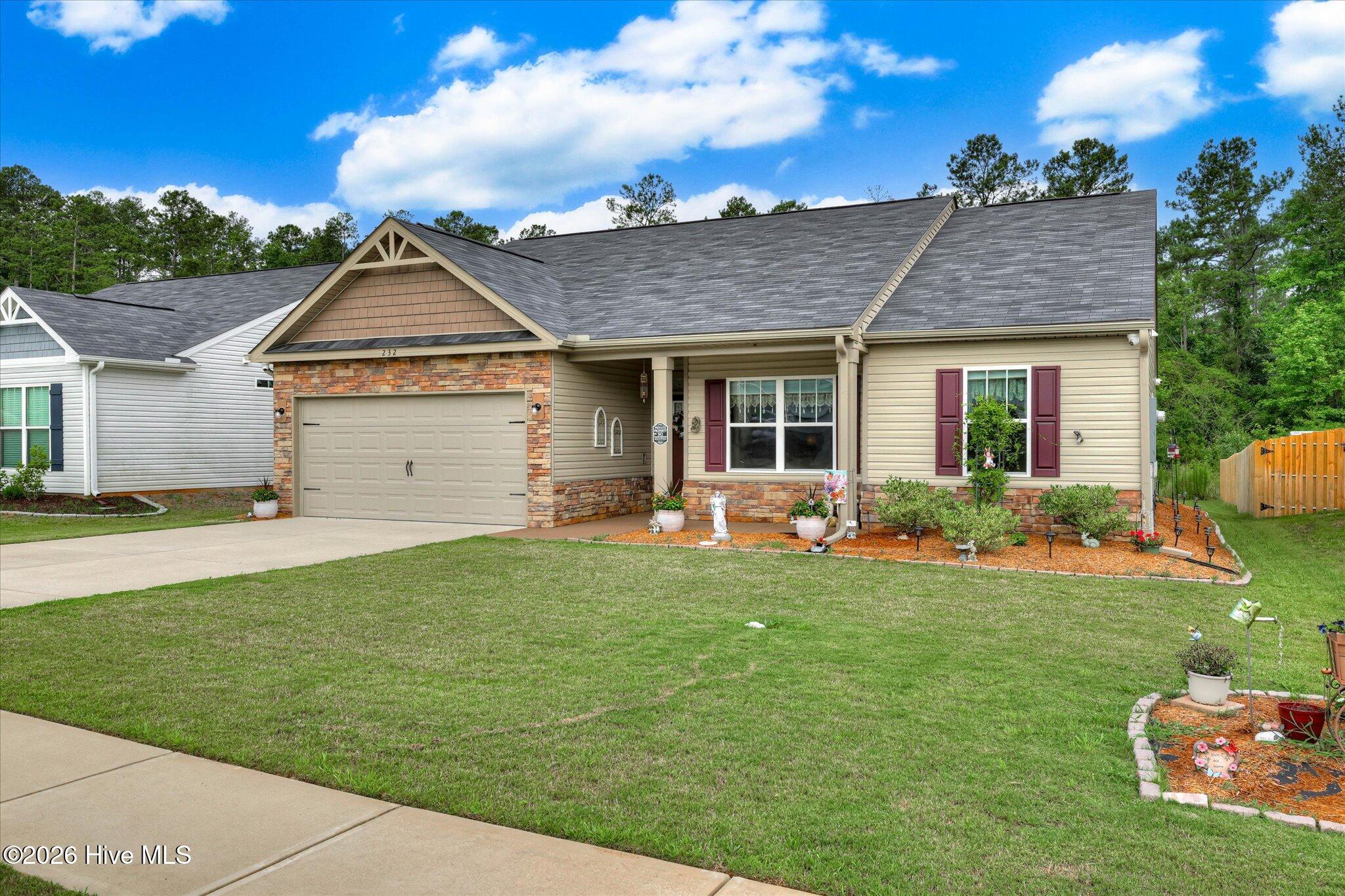 232 Silver Court Property Photo 1