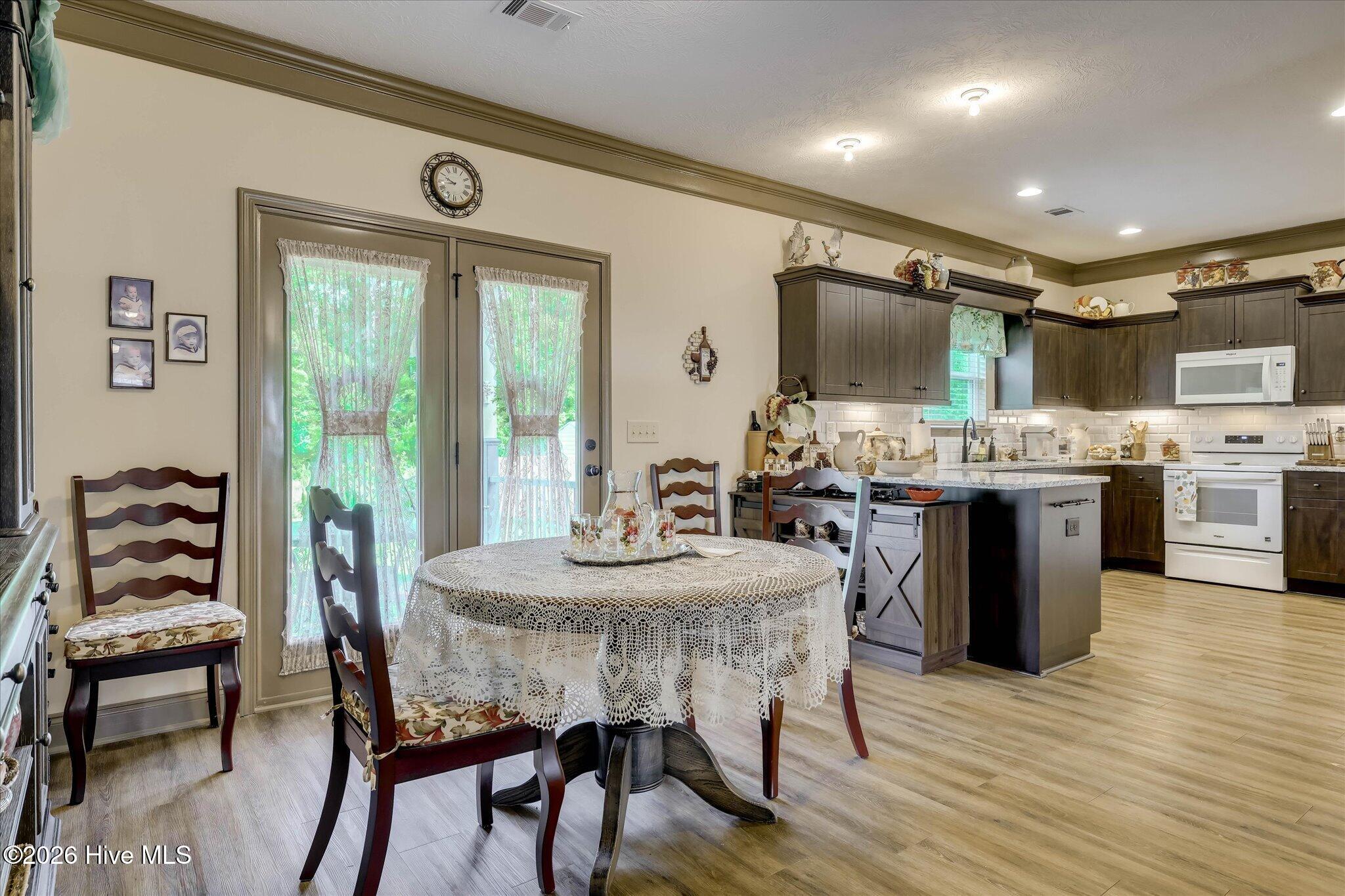232 Silver Court Property Photo 16