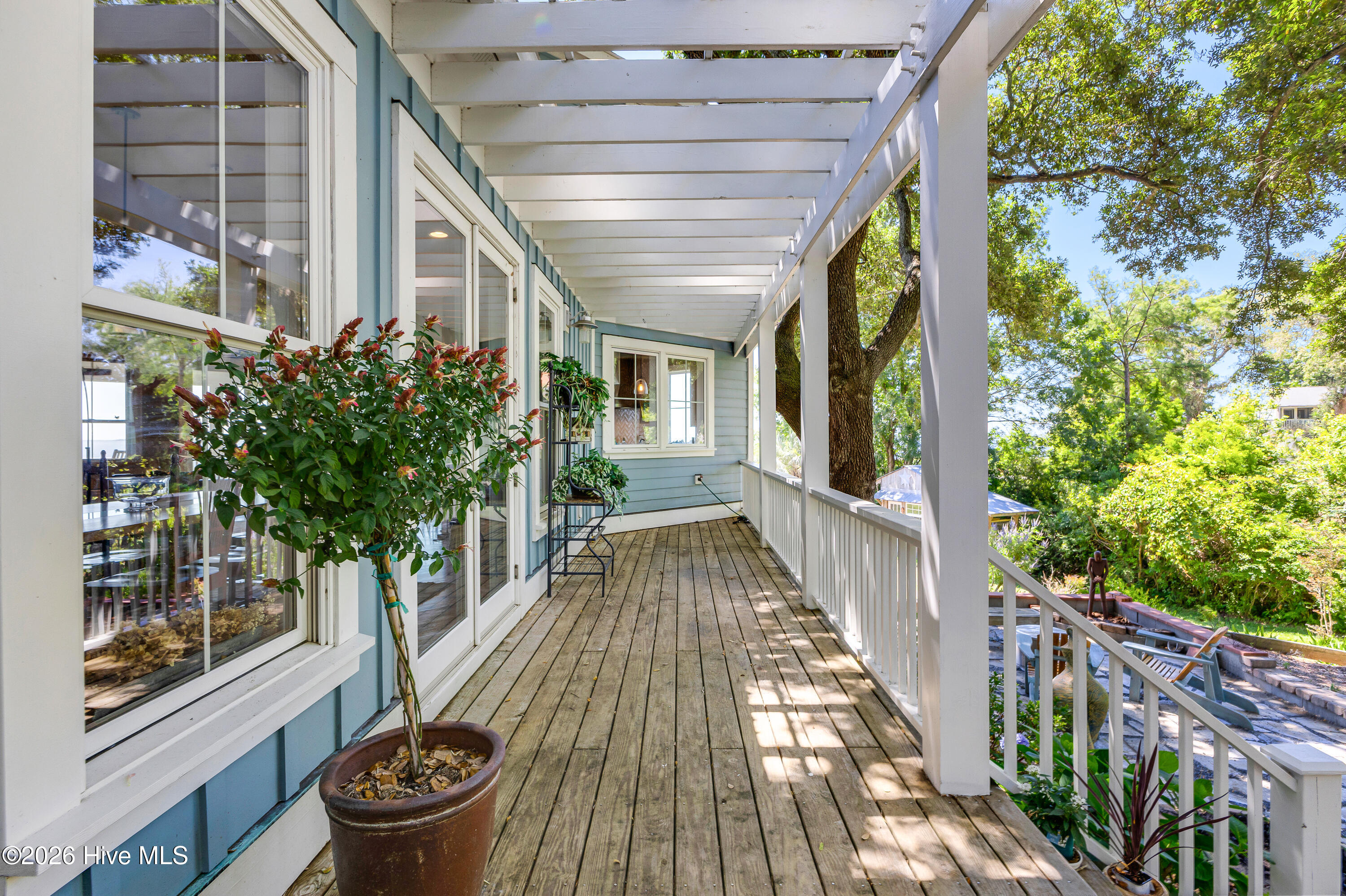 1523 Shepard Road Se Property Photo 6