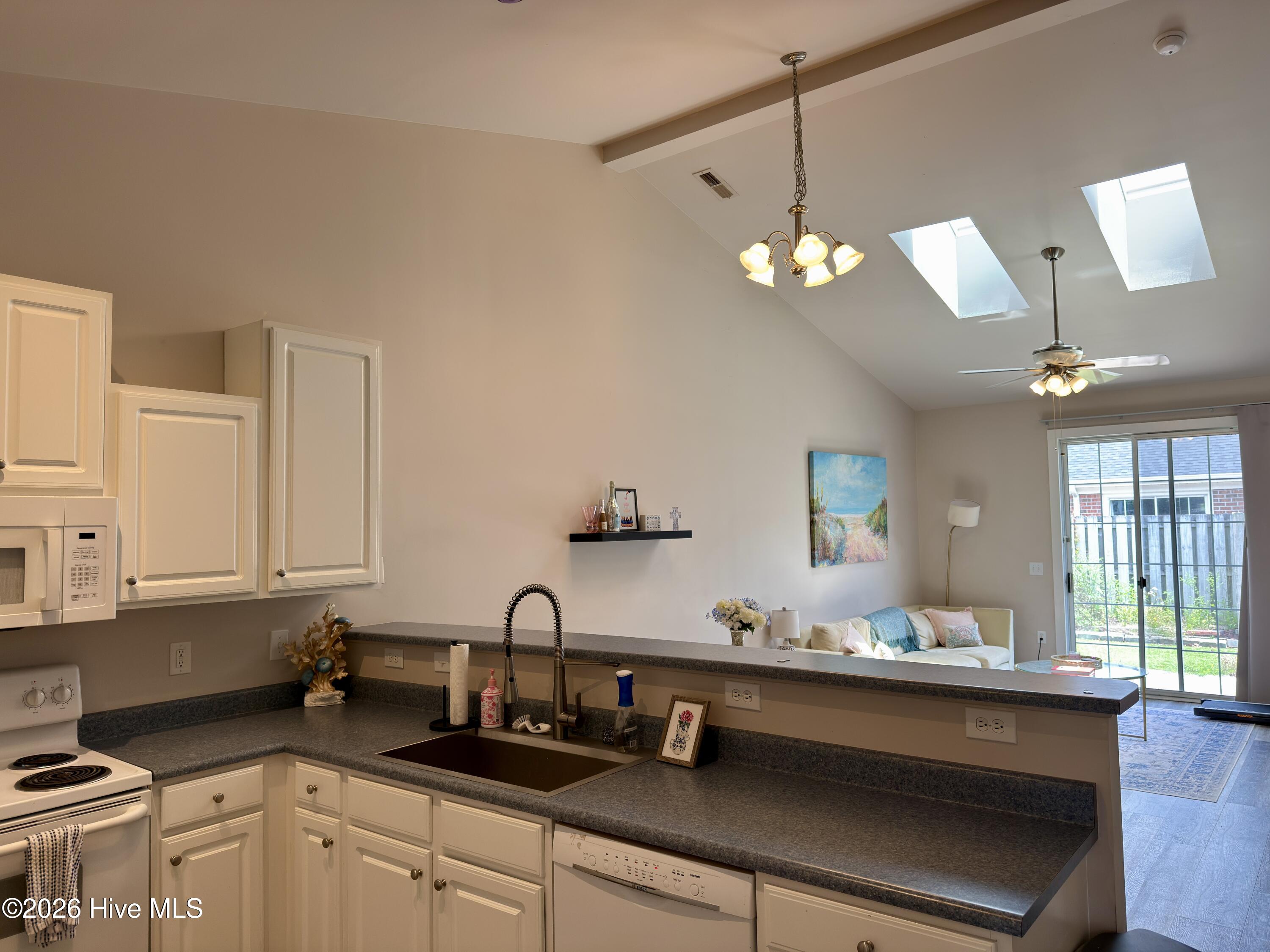 5006 Carleton Drive Unit 115 Property Photo 4