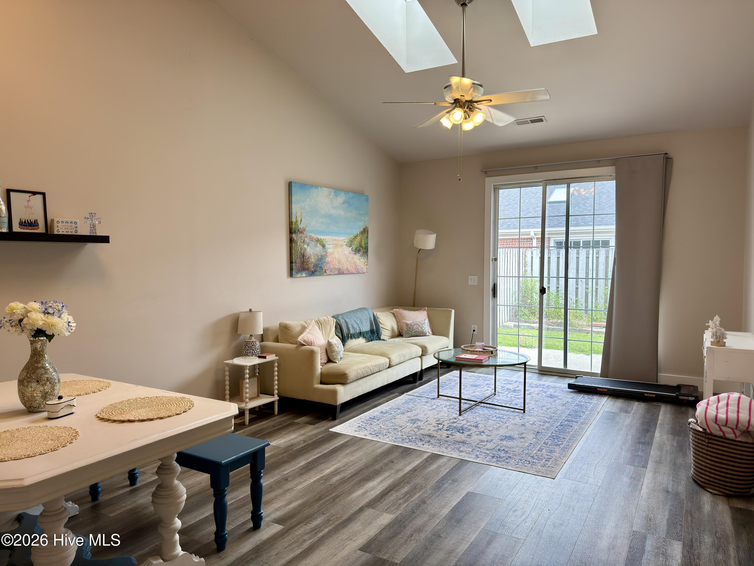 5006 Carleton Drive Unit 115 Property Photo 5