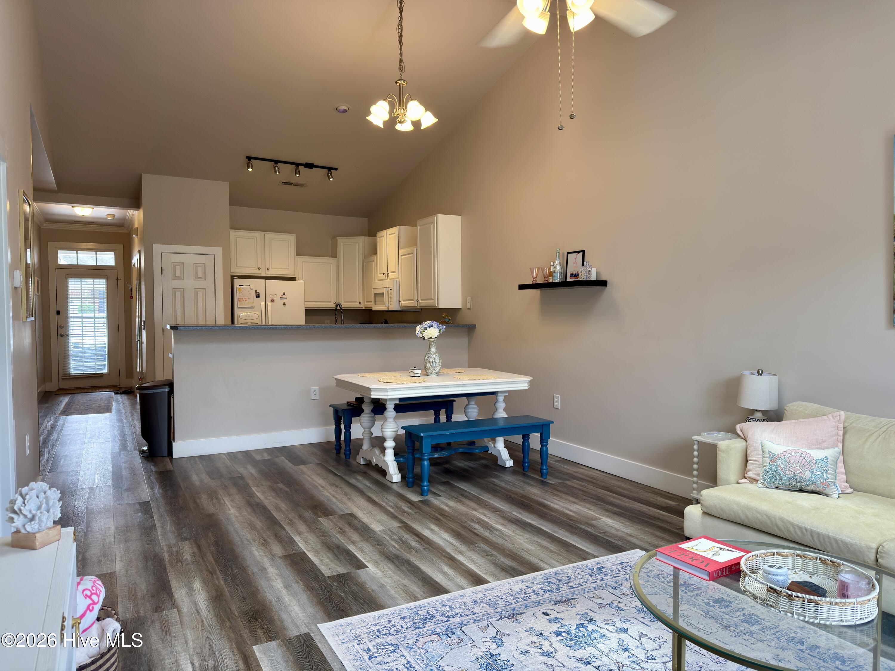 5006 Carleton Drive Unit 115 Property Photo 6
