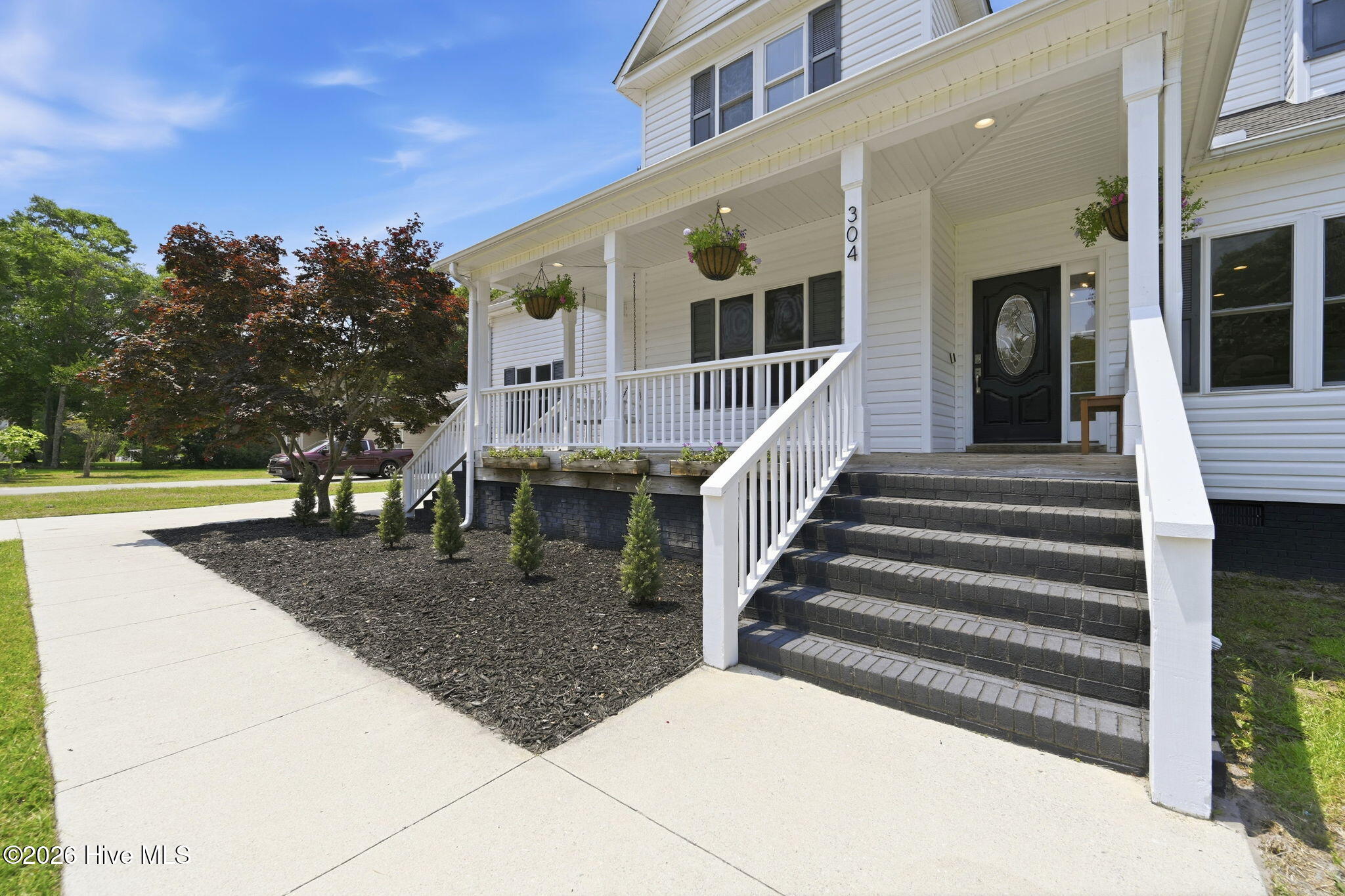 304 Marine Drive Property Photo 7
