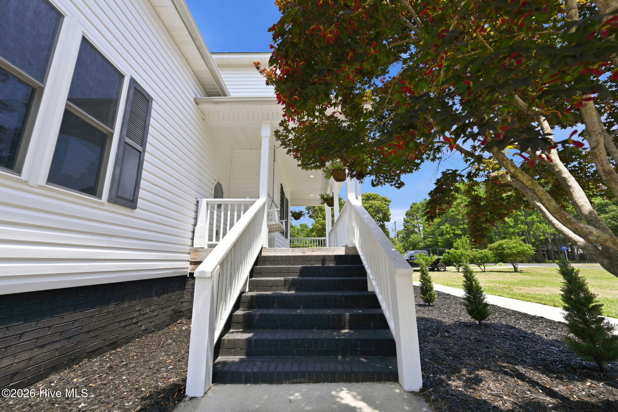 304 Marine Drive Property Photo 8
