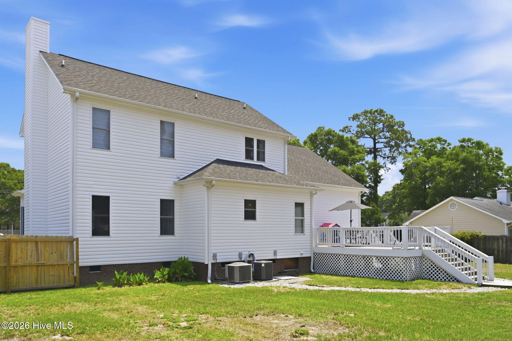304 Marine Drive Property Photo 11