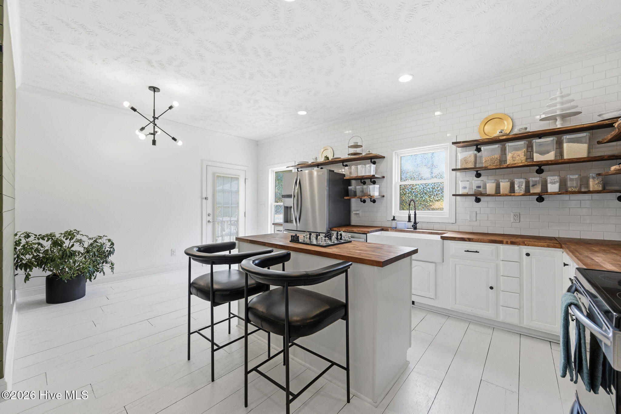 304 Marine Drive Property Photo 29