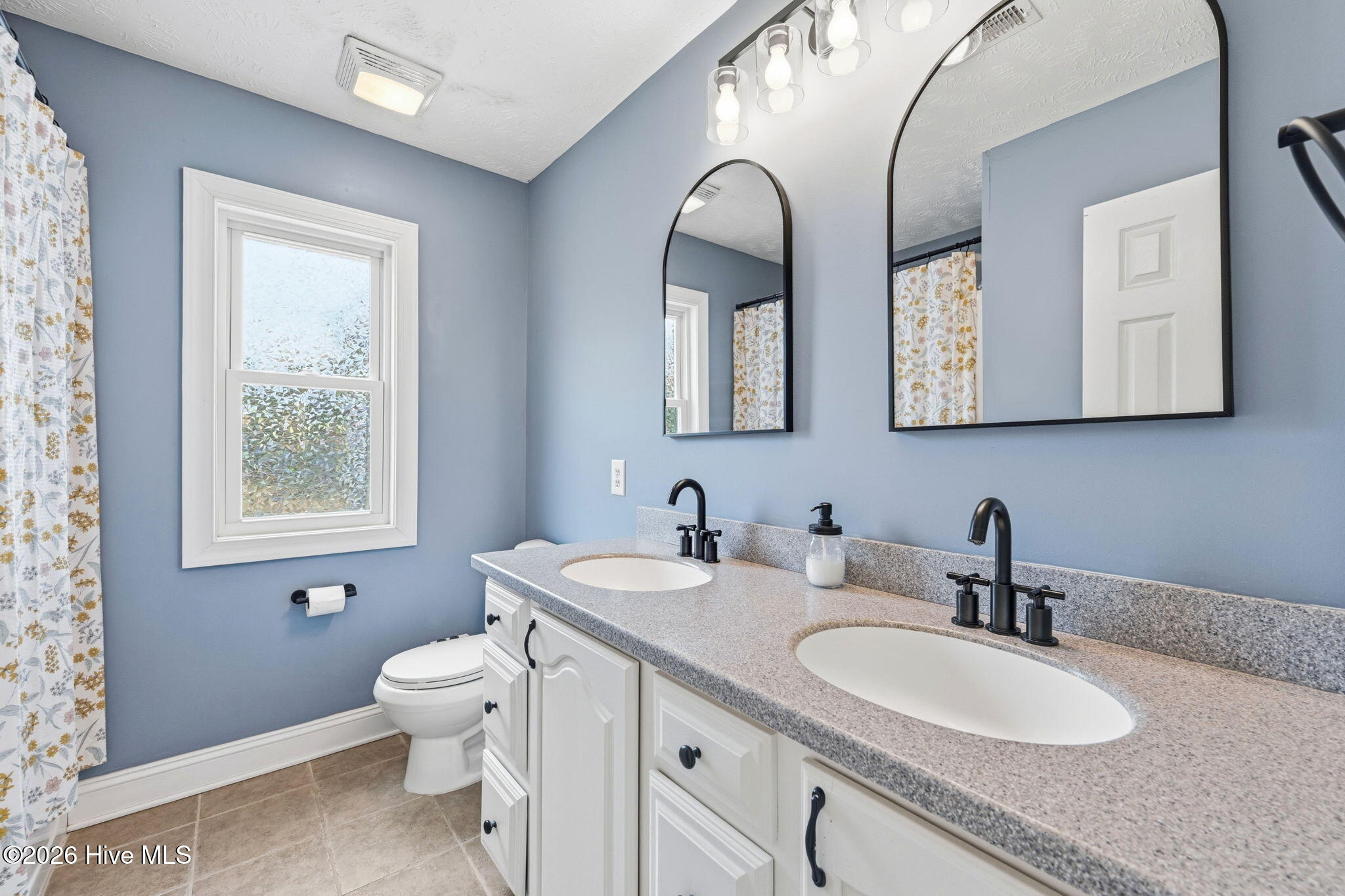 304 Marine Drive Property Photo 49