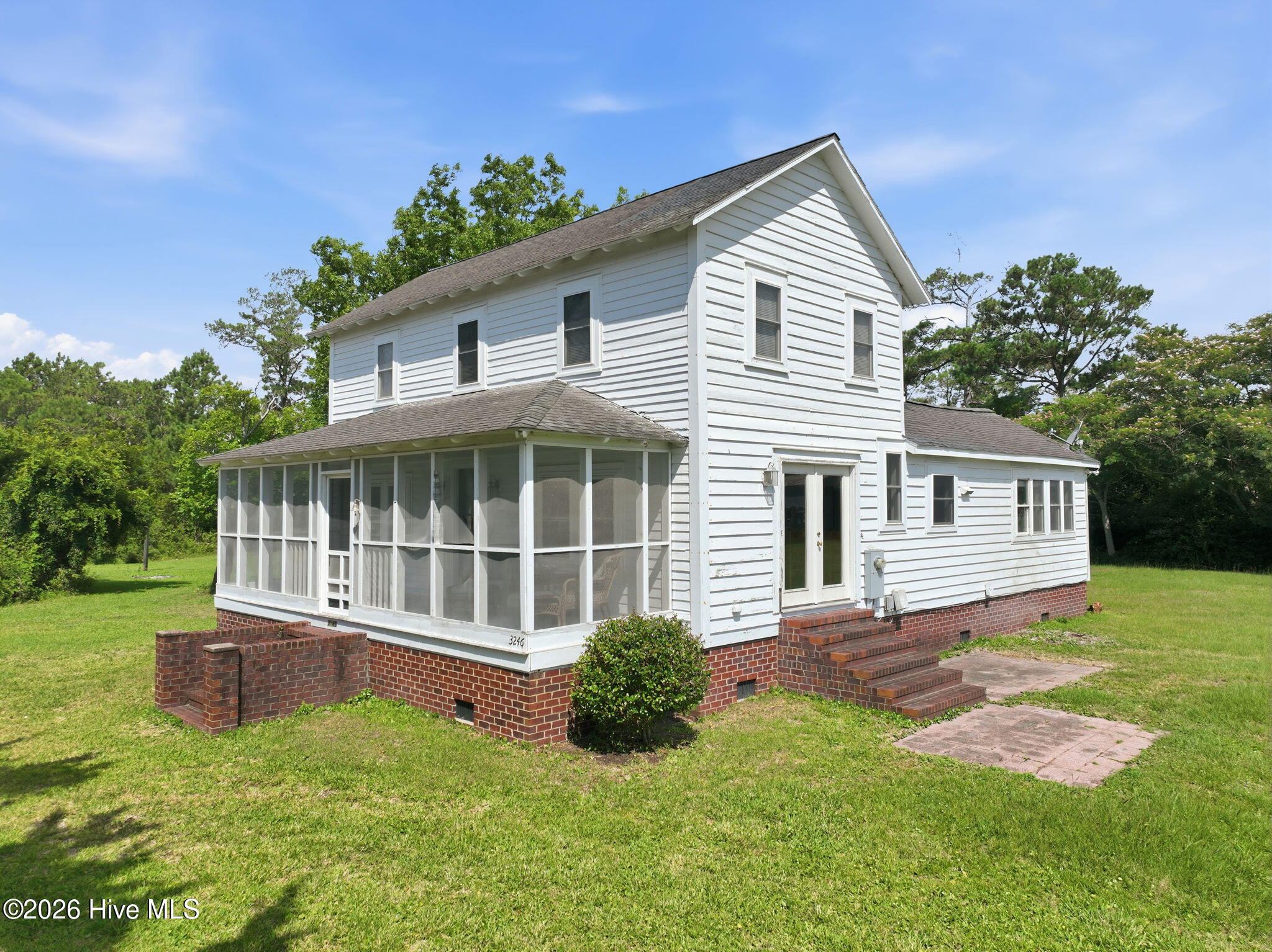 3246 Cedar Island Road Property Photo 4