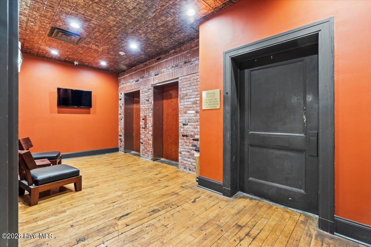936 Broad Street 214 Property Photo 9