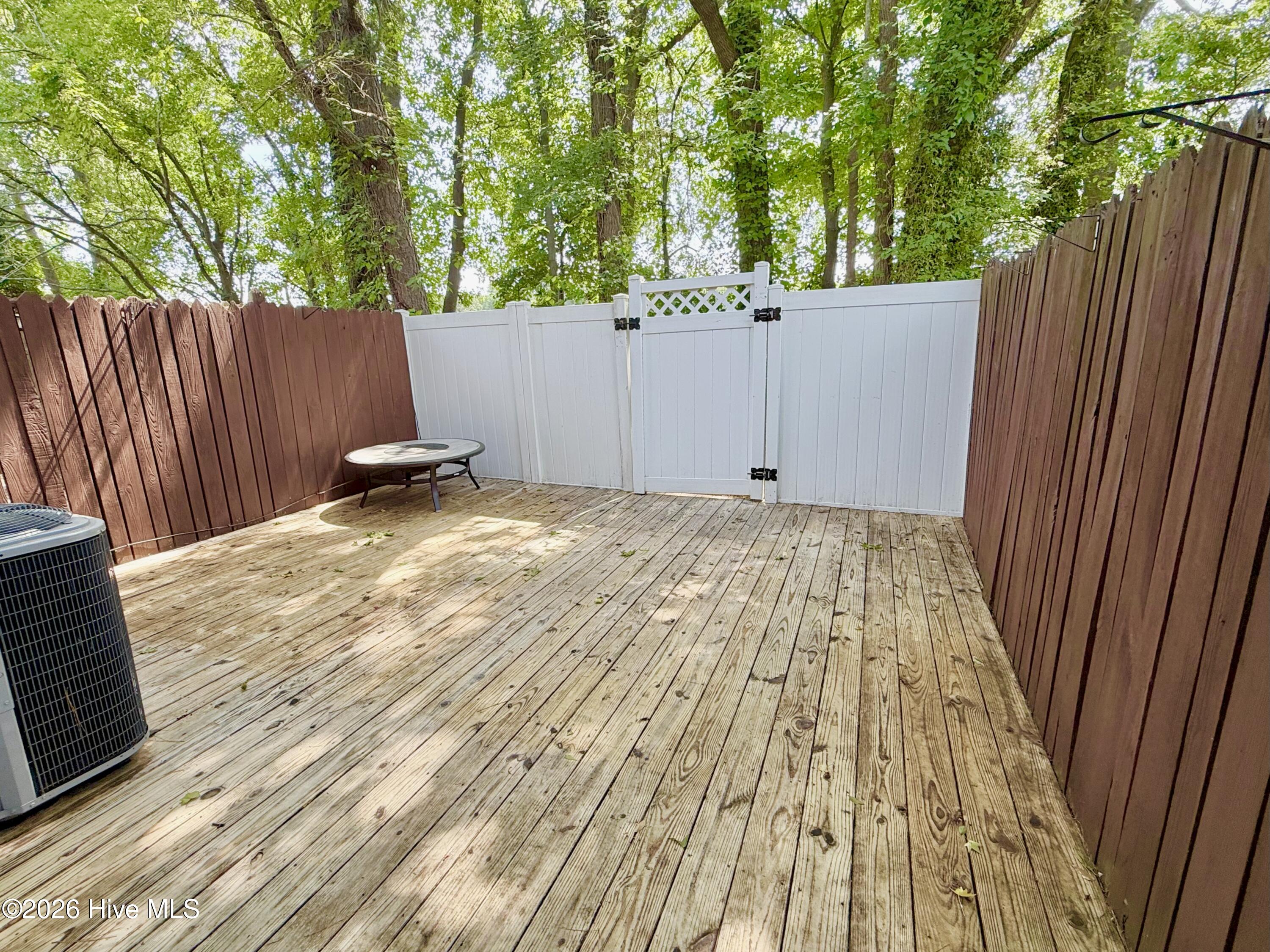 2191 Fox Run Drive Property Photo 13