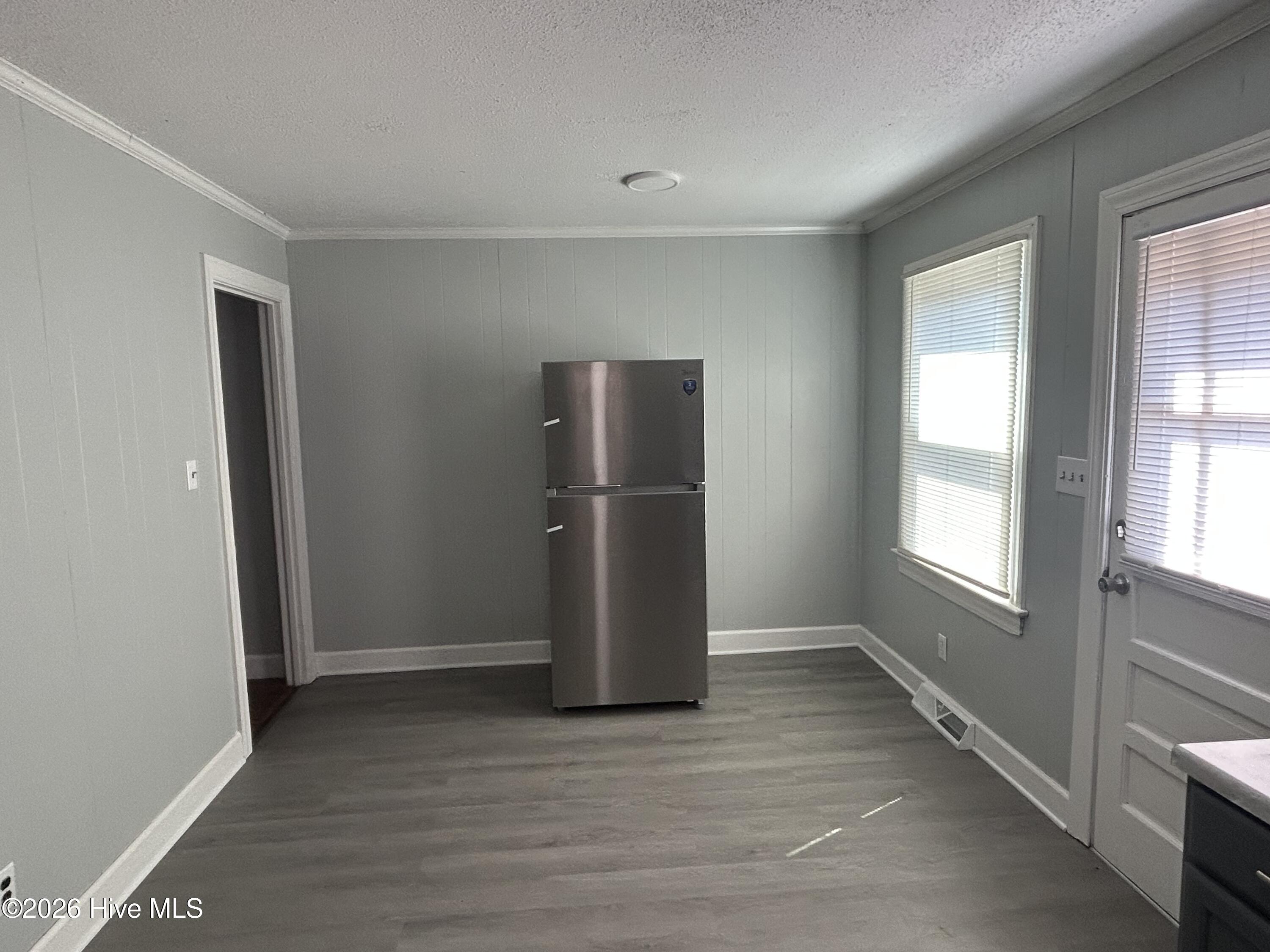 1032 Burt Street Property Photo 3