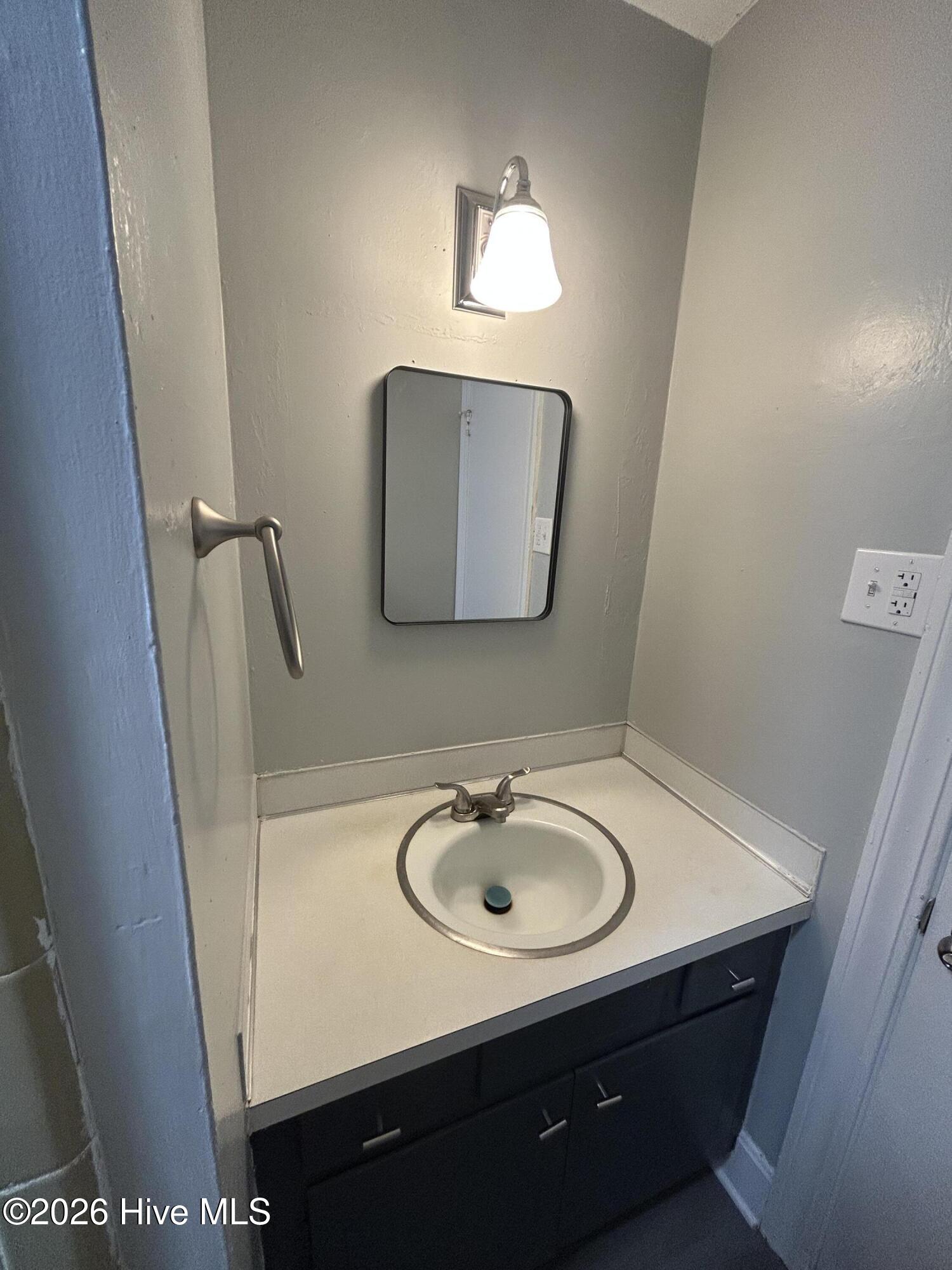 1032 Burt Street Property Photo 4