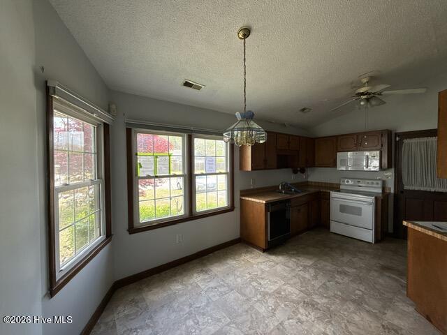 350 Lee Drive Property Photo 5
