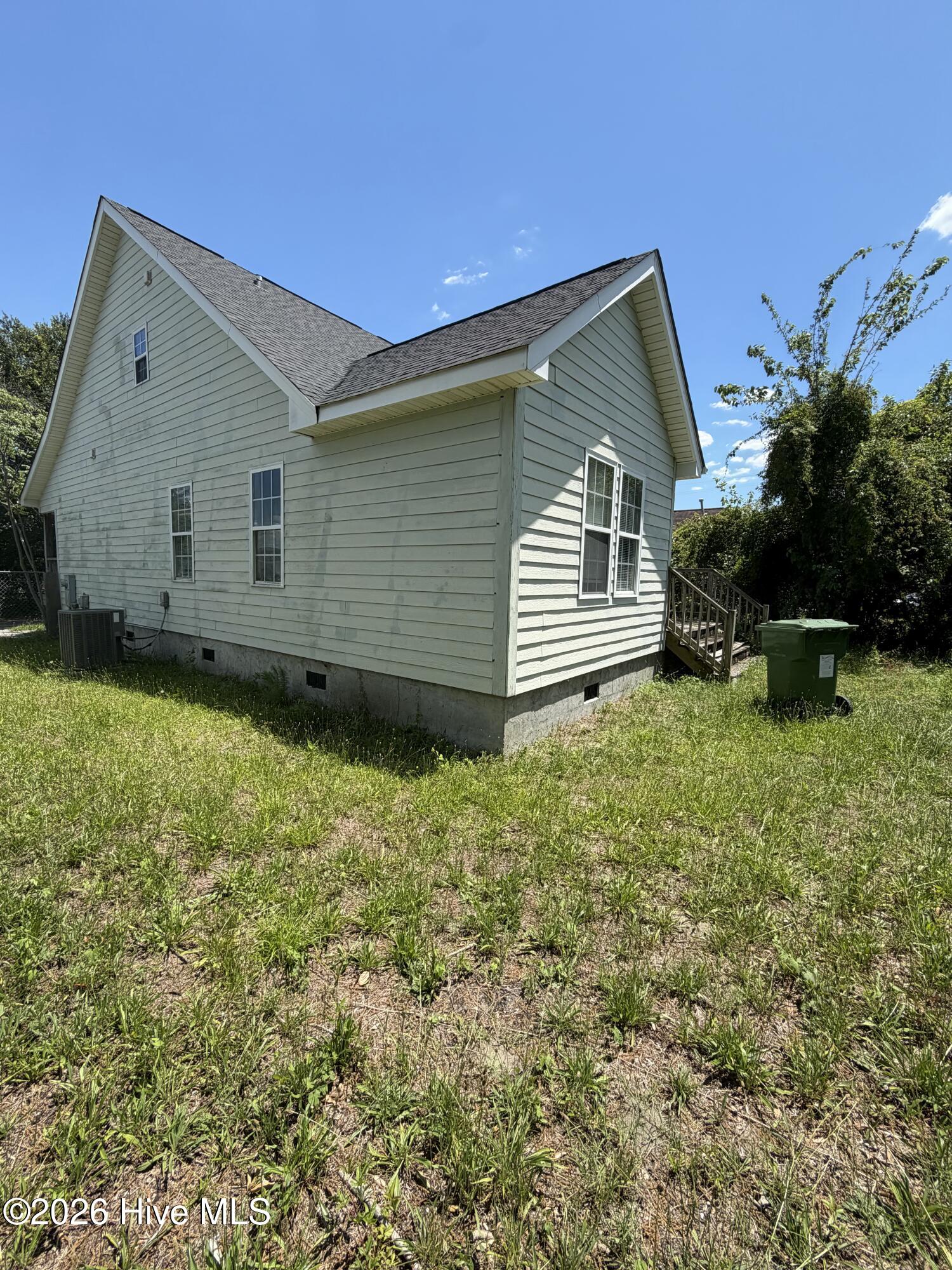 626 Taylor Street Property Photo 6