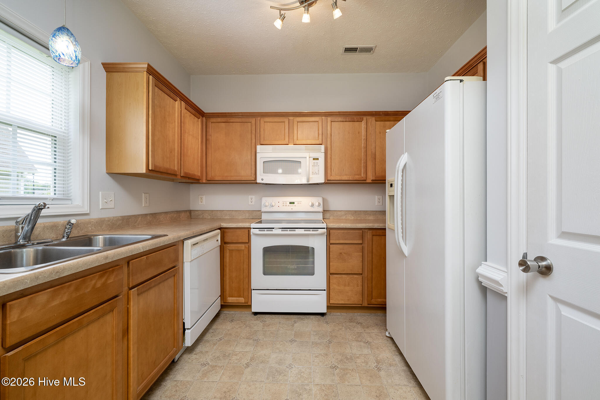 111 Croatan Woods Drive Property Photo 11