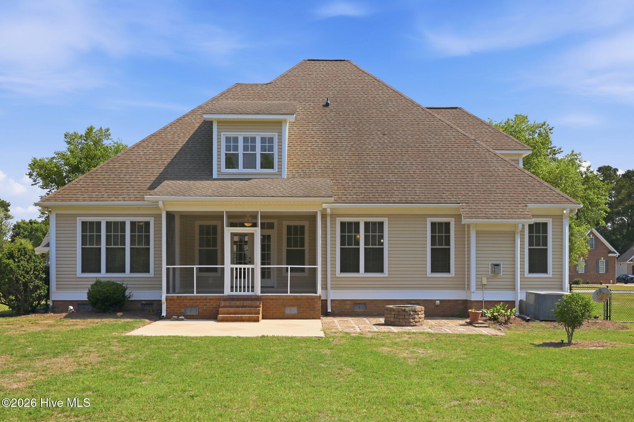 1256 Naples Drive Property Photo 5